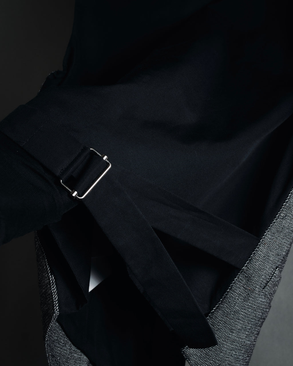 "Christian Dior" 23SS half double-breasted structured gilet