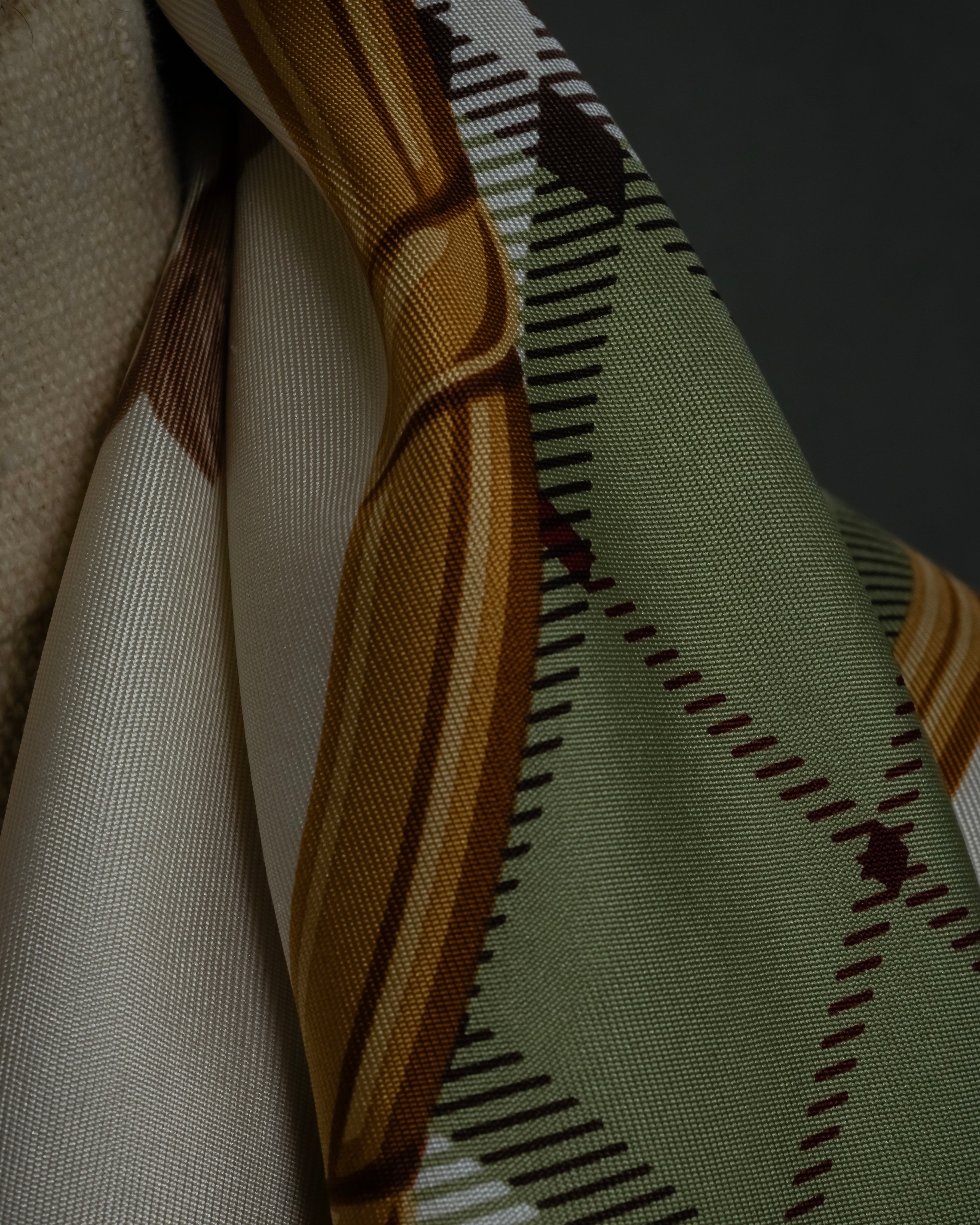 "BURBERRYS" Rose motif layered check pattern silk scarf