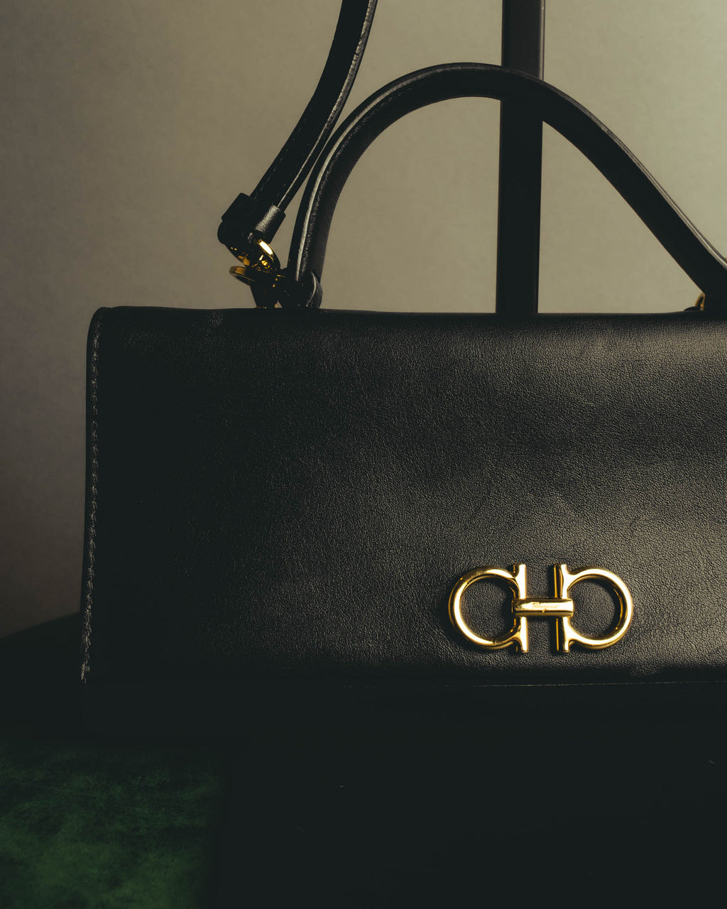 "Salvatore Ferragamo" 2010's Classic Gancini top handle shoulder bag
