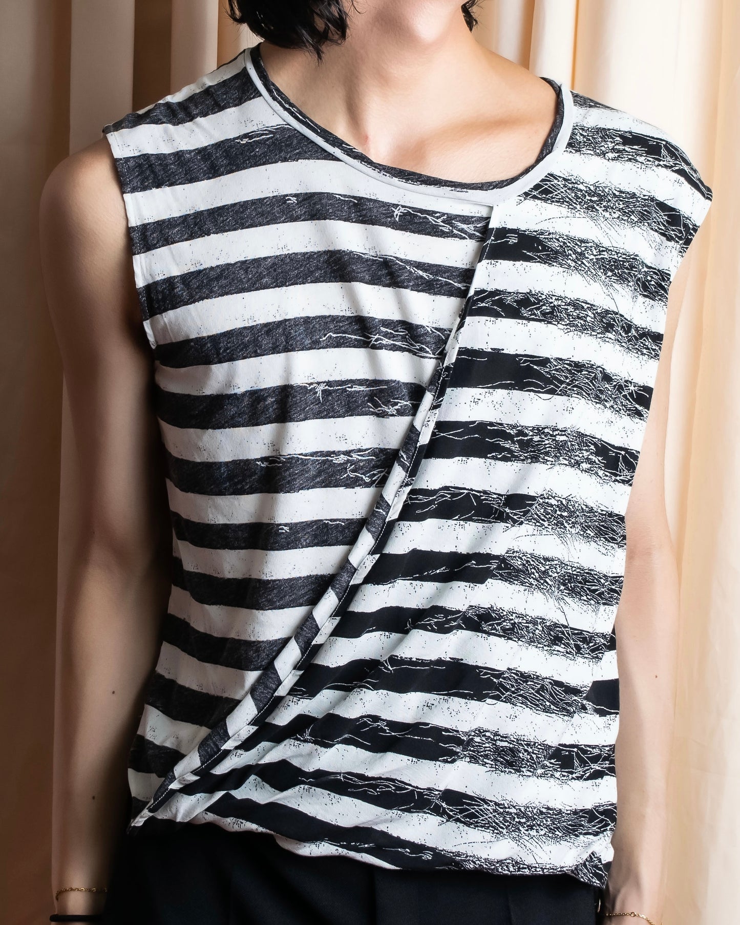 "MM6 MAISON MARGIELA" Peeling border pattern sleeveless pullover