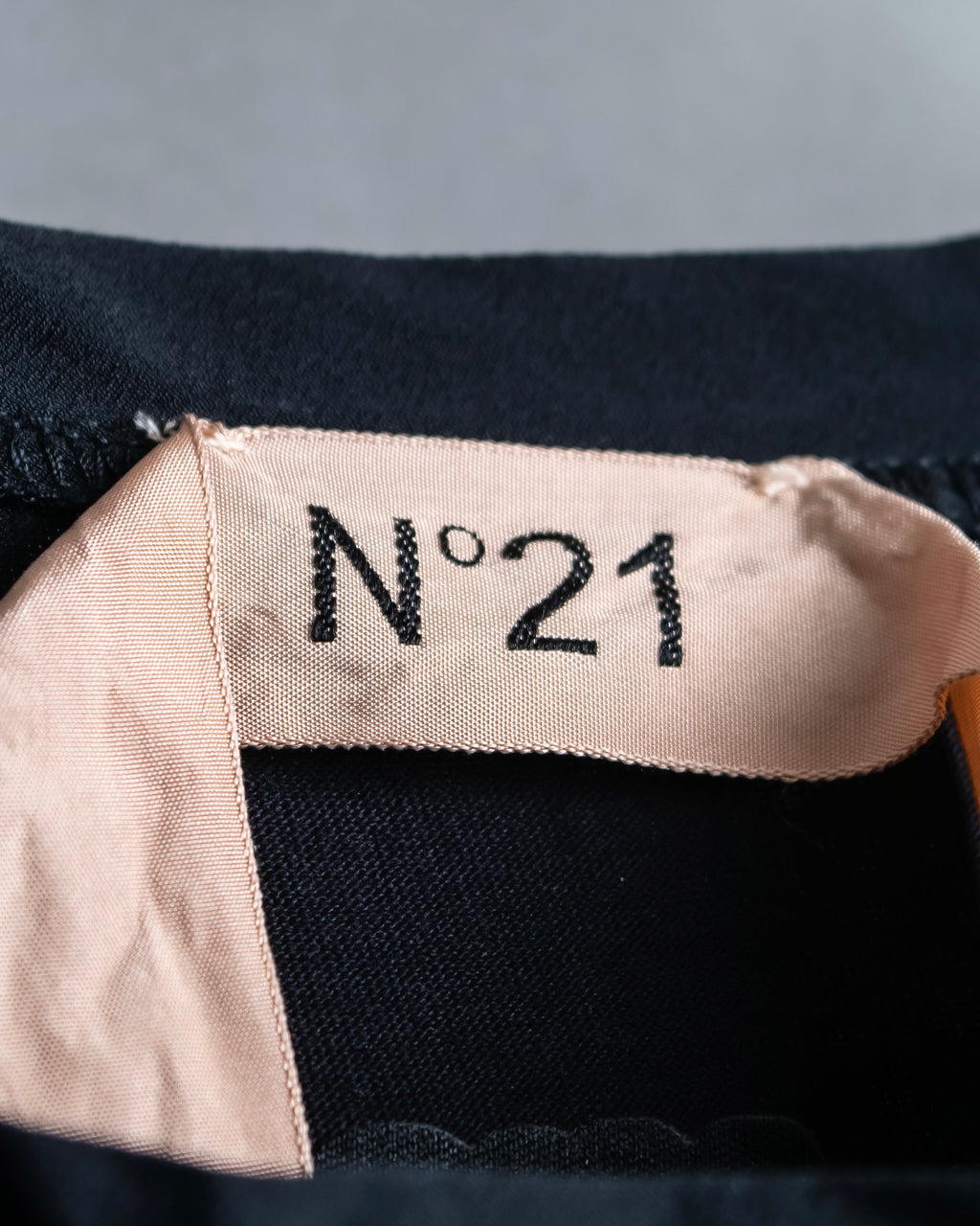 N21 NUMERO VENTUNO Oversized string design tops