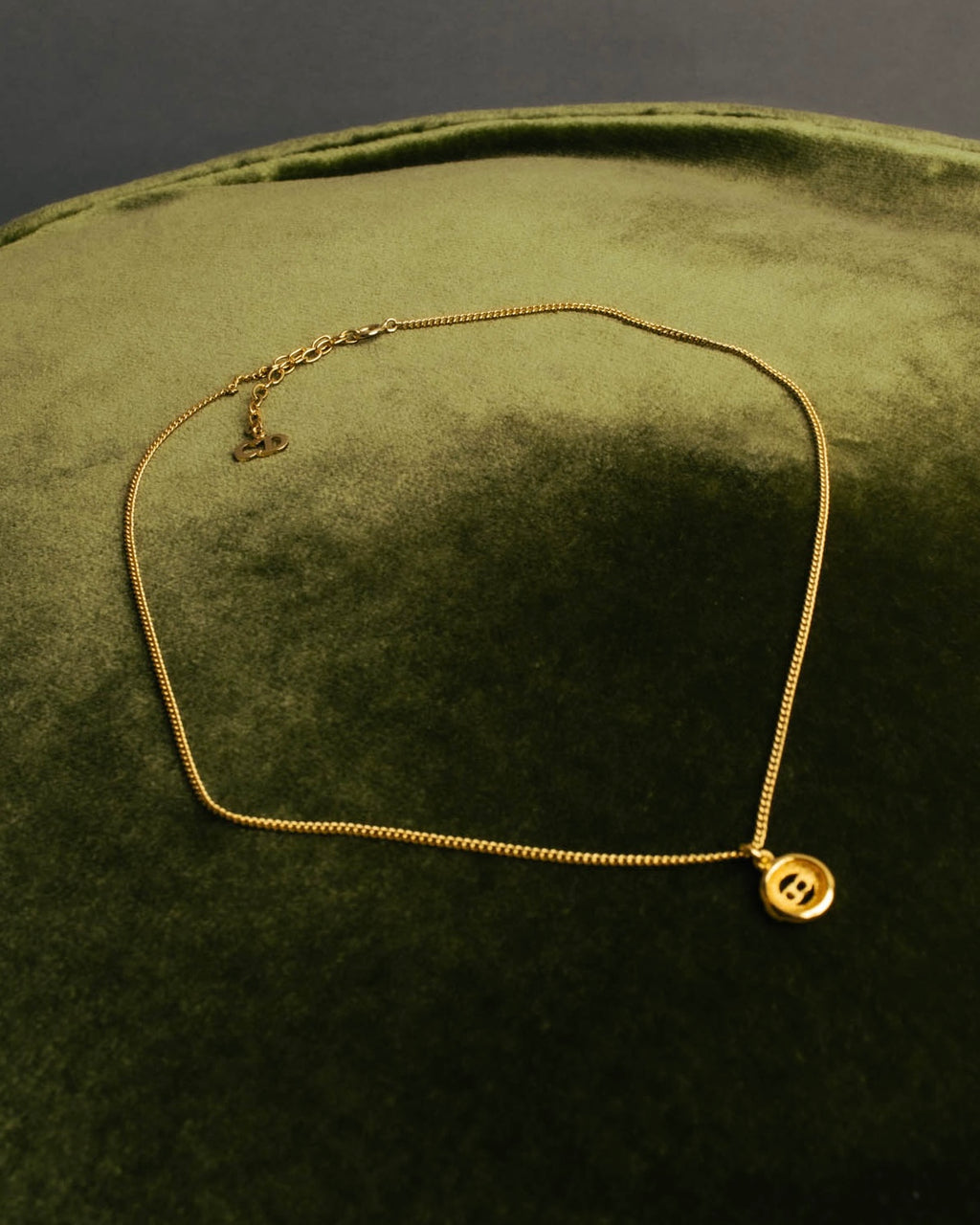 "Christian Dior" 80's-00's Gold tone cd pendant necklace