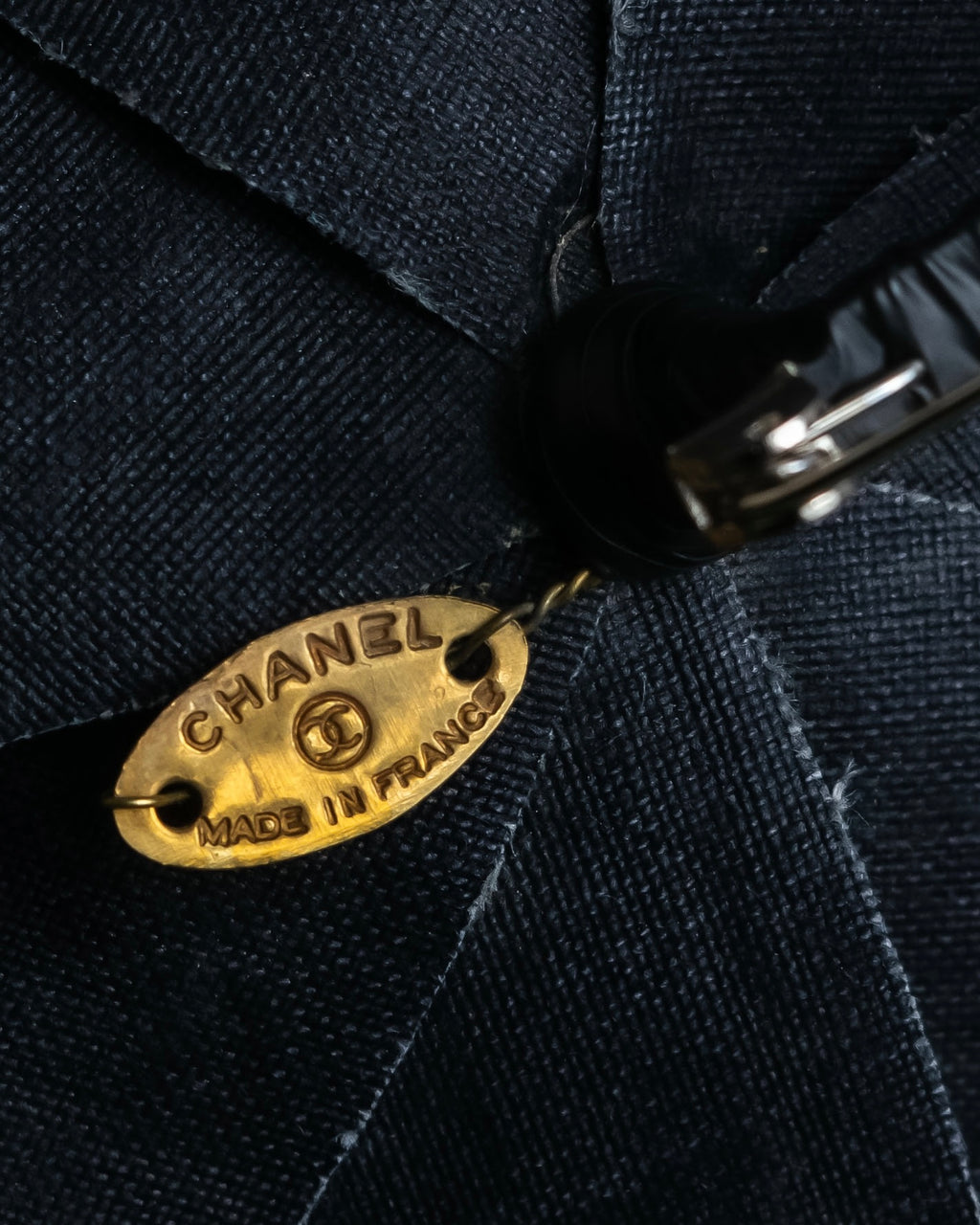 "CHANEL" Deep black camellia brooch