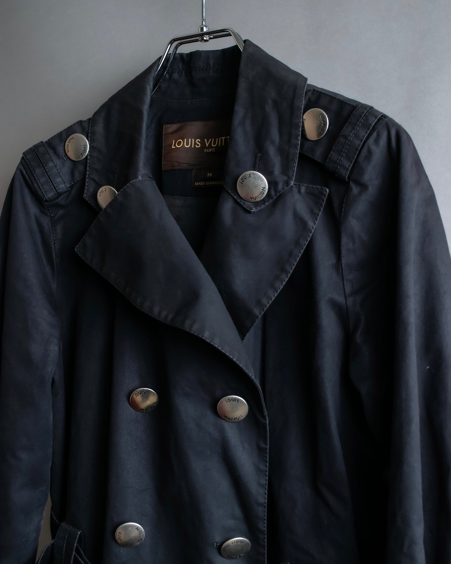 "LOUIS VUITTON" Metal button detailing belted trench coat