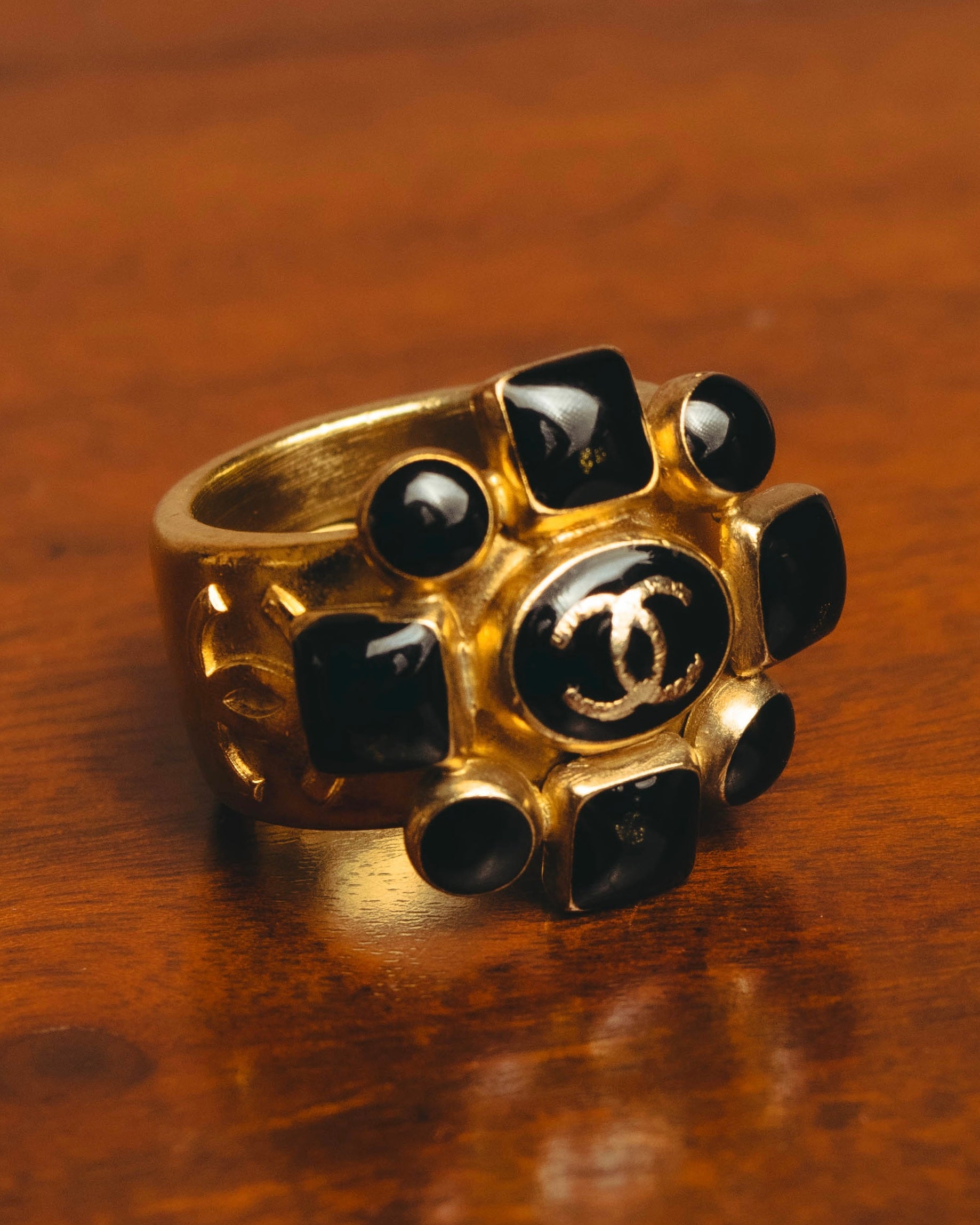 -SPECIAL- "CHANEL" 2007 AW Coco mark black cabochon ring