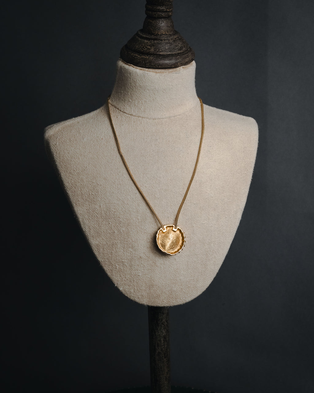 "Christian Dior" 00’s Bottle cap logo pendant necklace