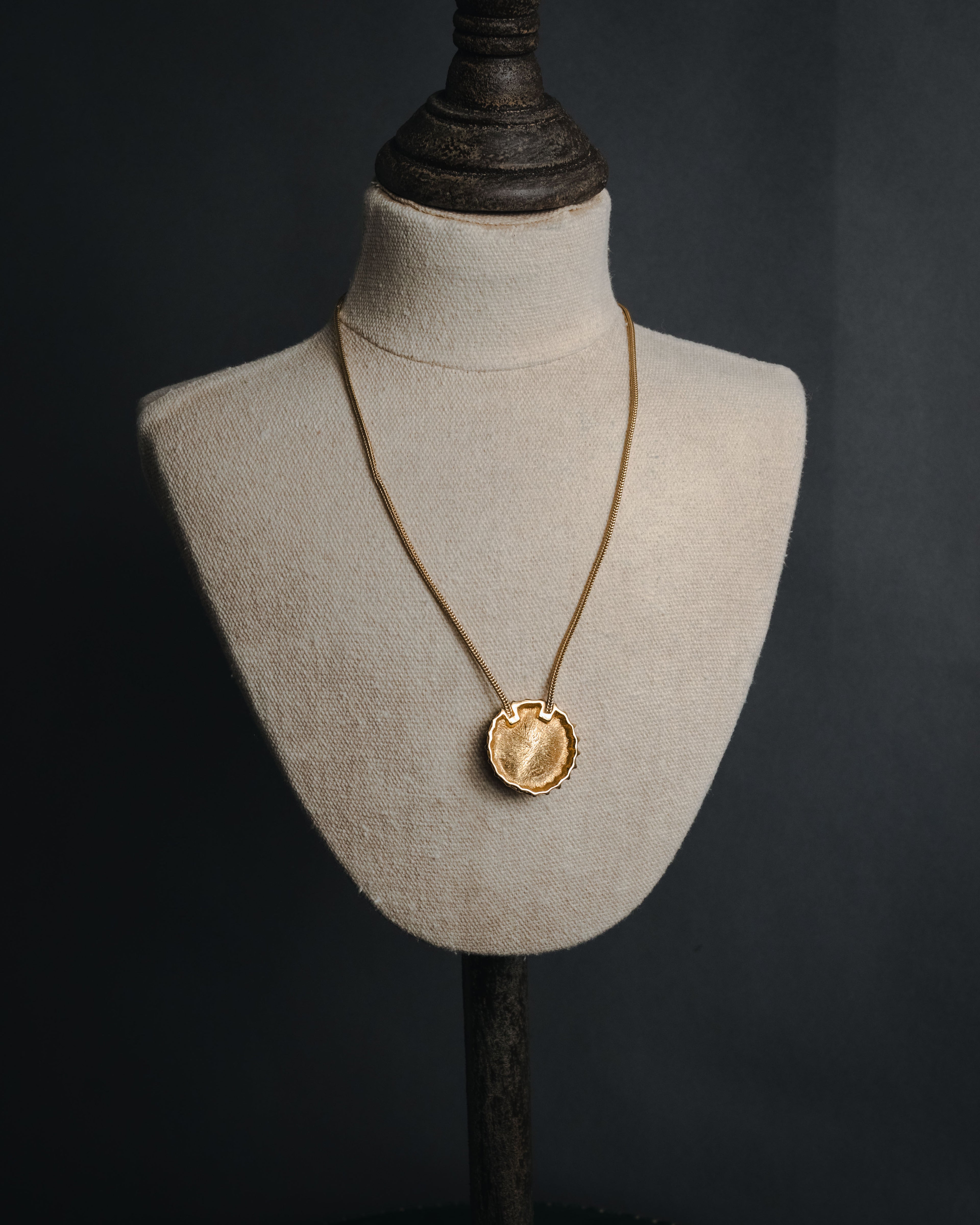 "Christian Dior" 00’s Bottle cap logo pendant necklace