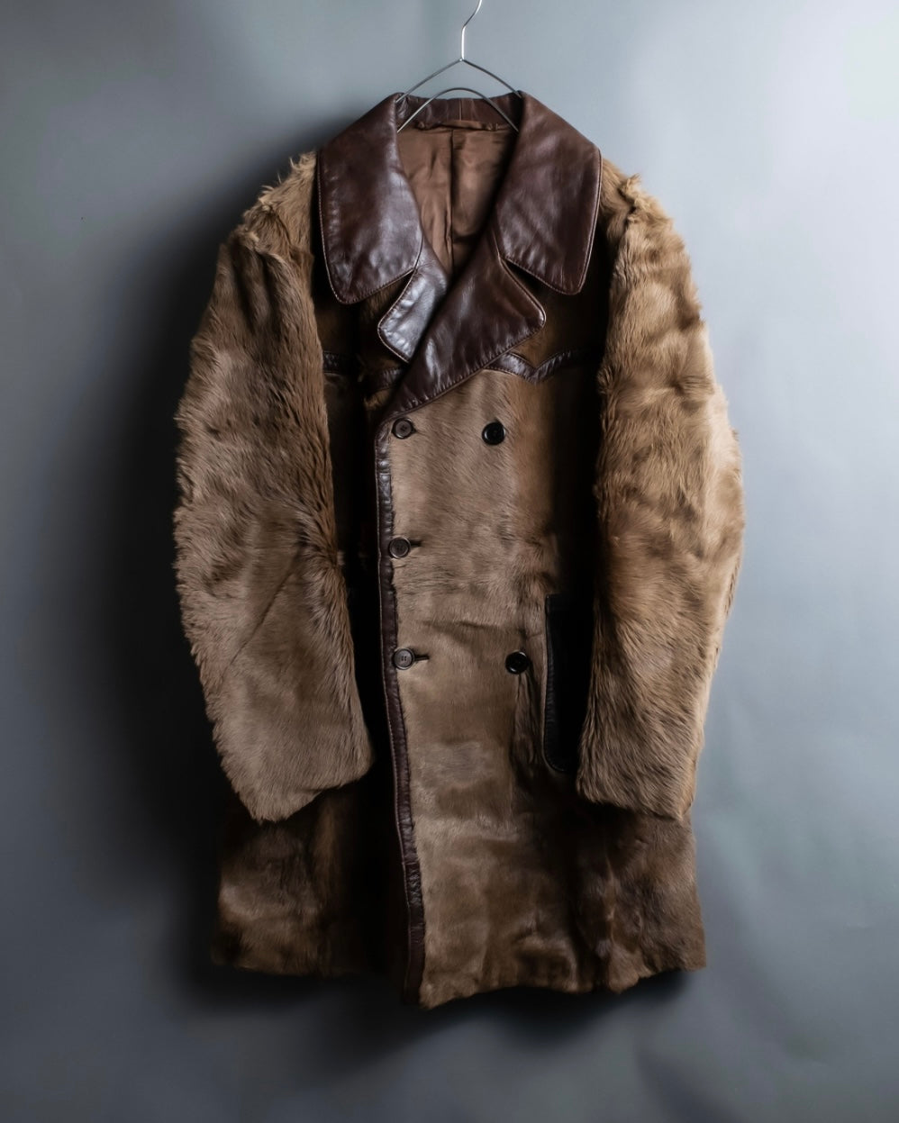 Special oversized vintage double-breasted fur coat