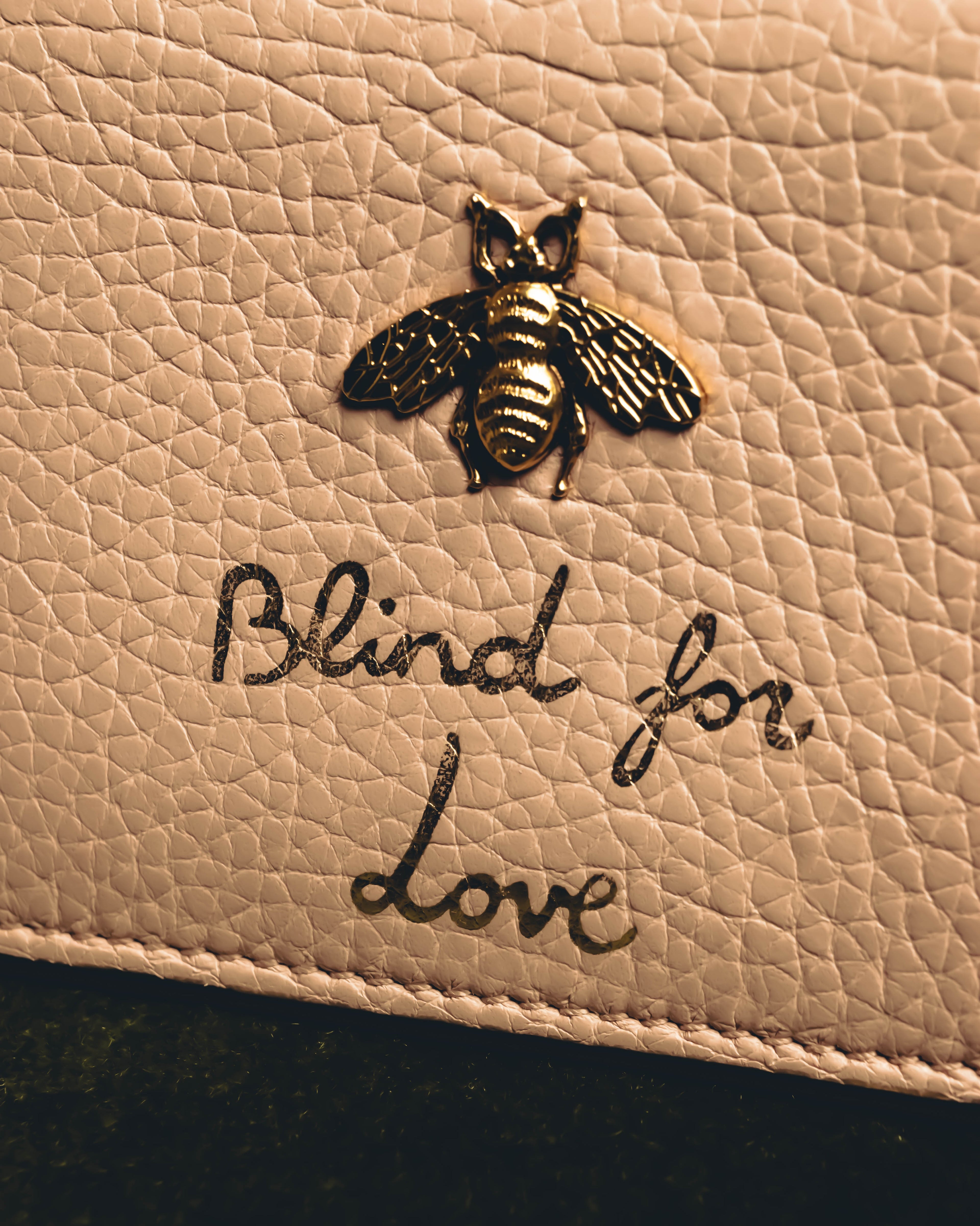 "GUCCI" 2010's-20's Pink bee motif trifold wallet