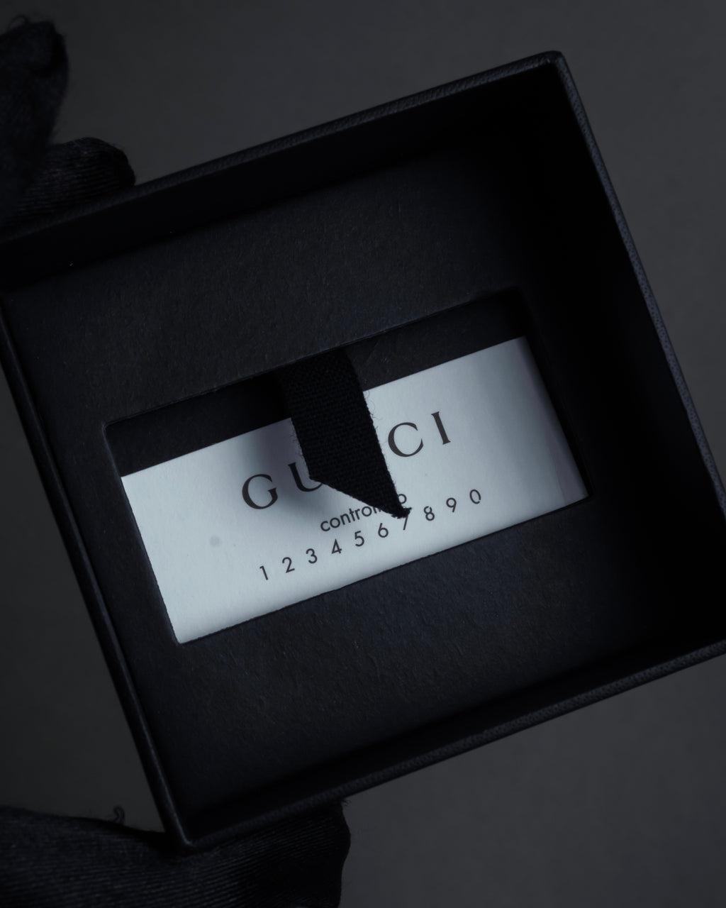 "GUCCI" Coat of arms engraved design ring