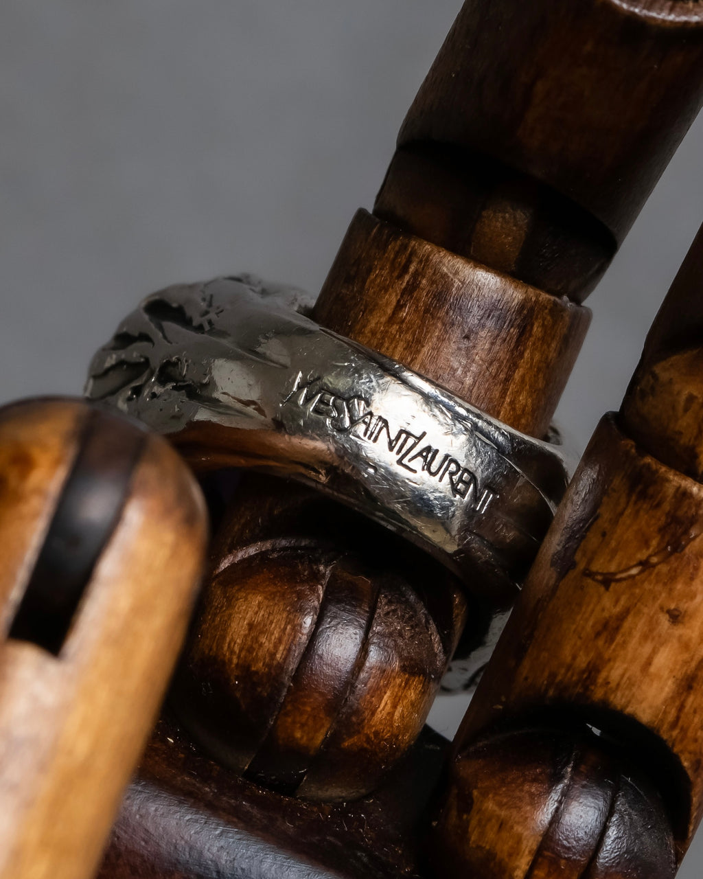 "Yves Saint Laurent Rive Gauche"
Raw amethyst sculpture silver ring