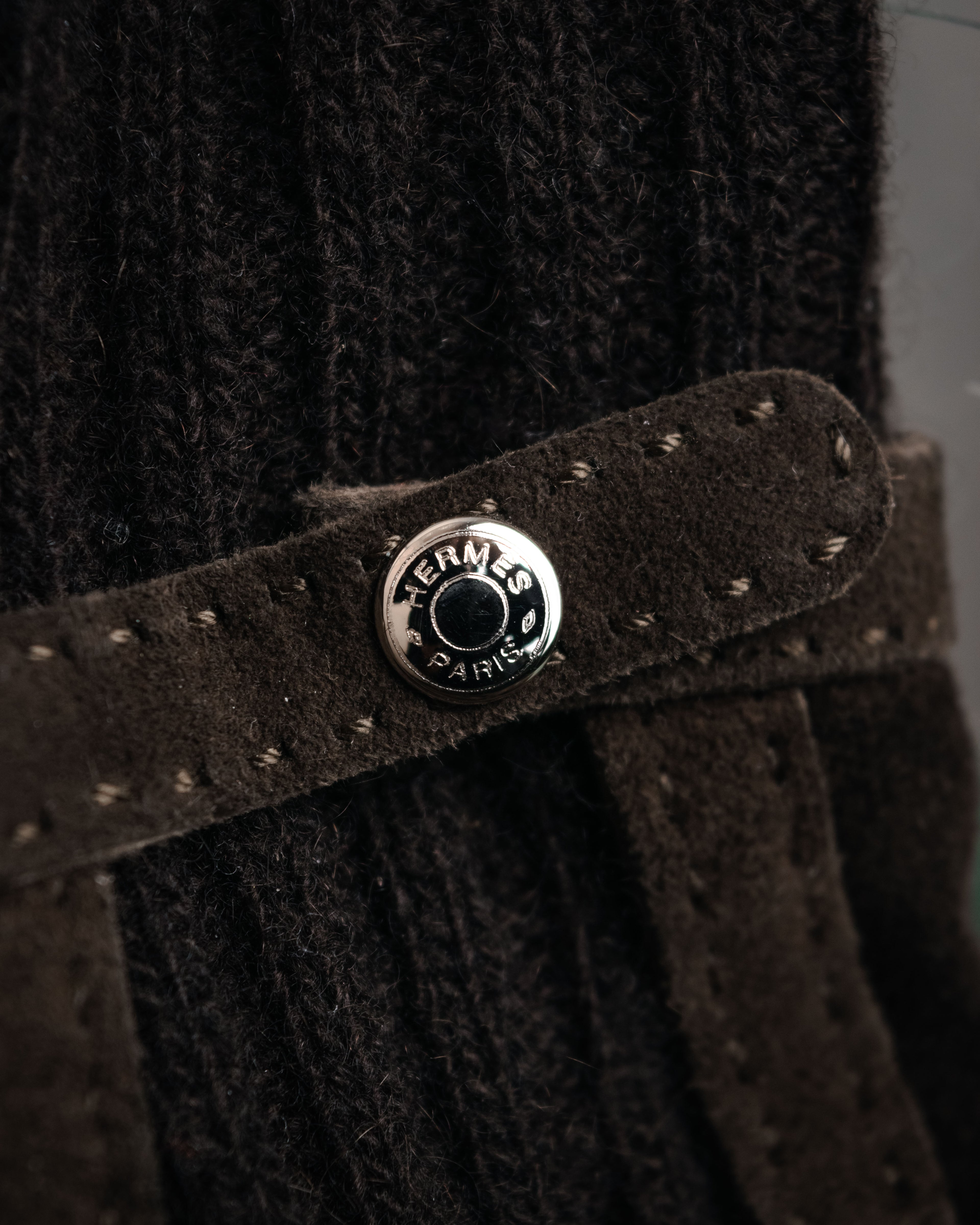 –SPECIAL– “HERMES” 80’s-90’s Cashmere lined suede driving gloves