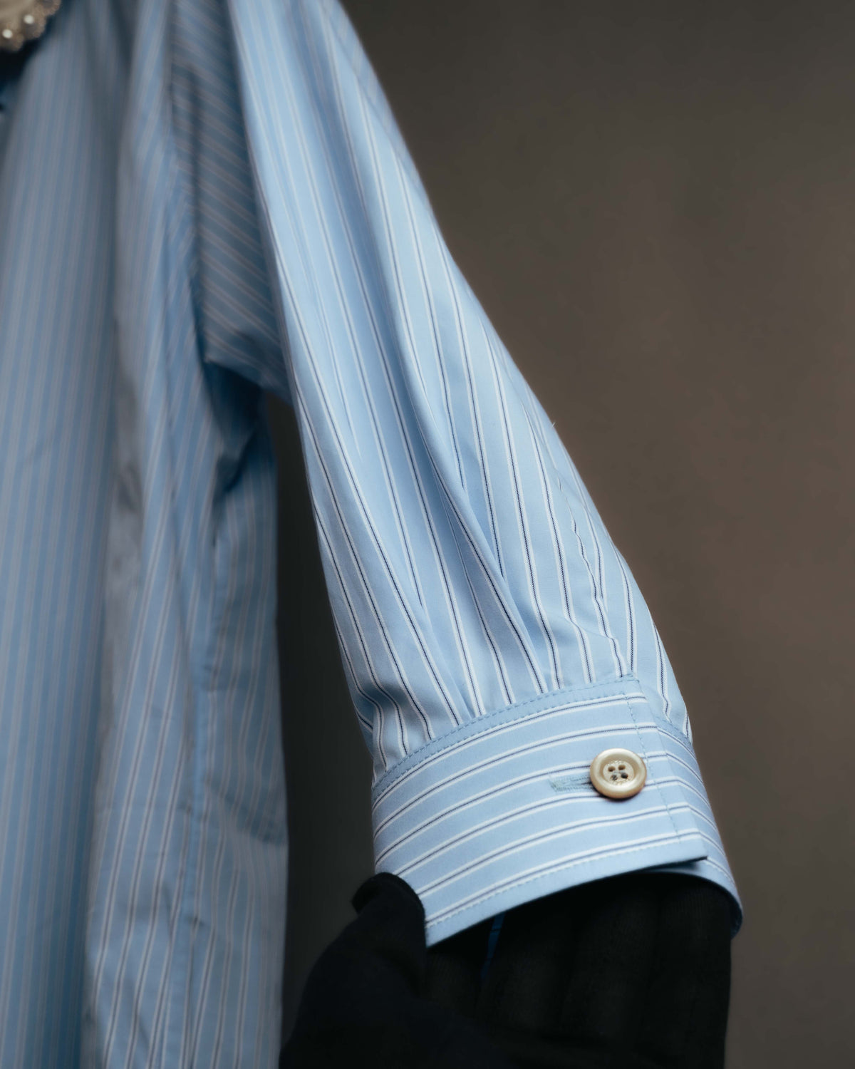 -SPECIAL- "GUCCI" 2010's-20's Pearl embellished detachable collar striped long shirt