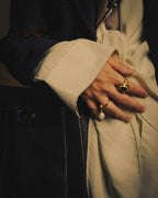 -SPDCIAL- “CHANEL” 99AW Repeated logo oval medallion ring