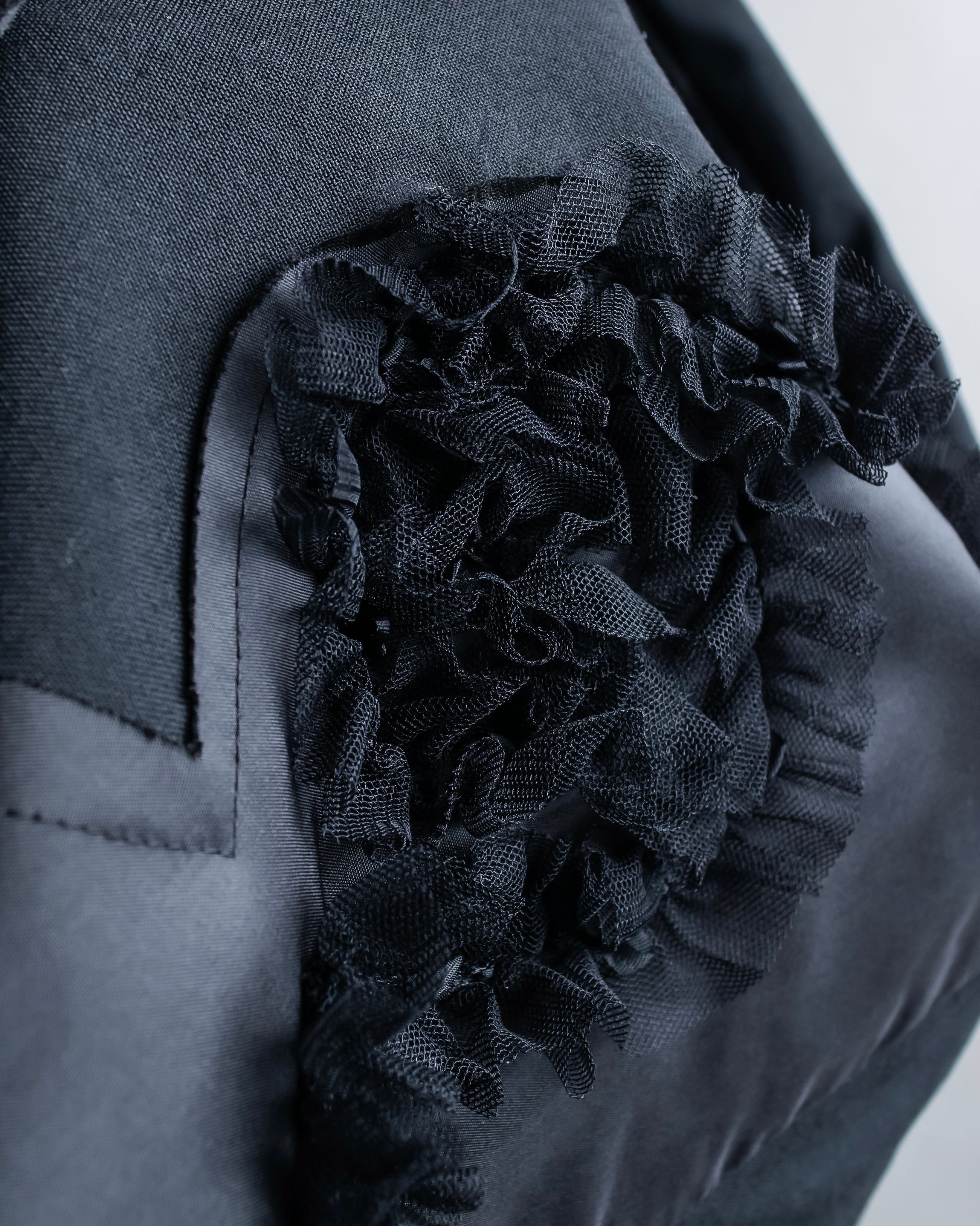 "COMME des GARCONS" Ruffle & tulle asymmetrical docking sarouel slacks