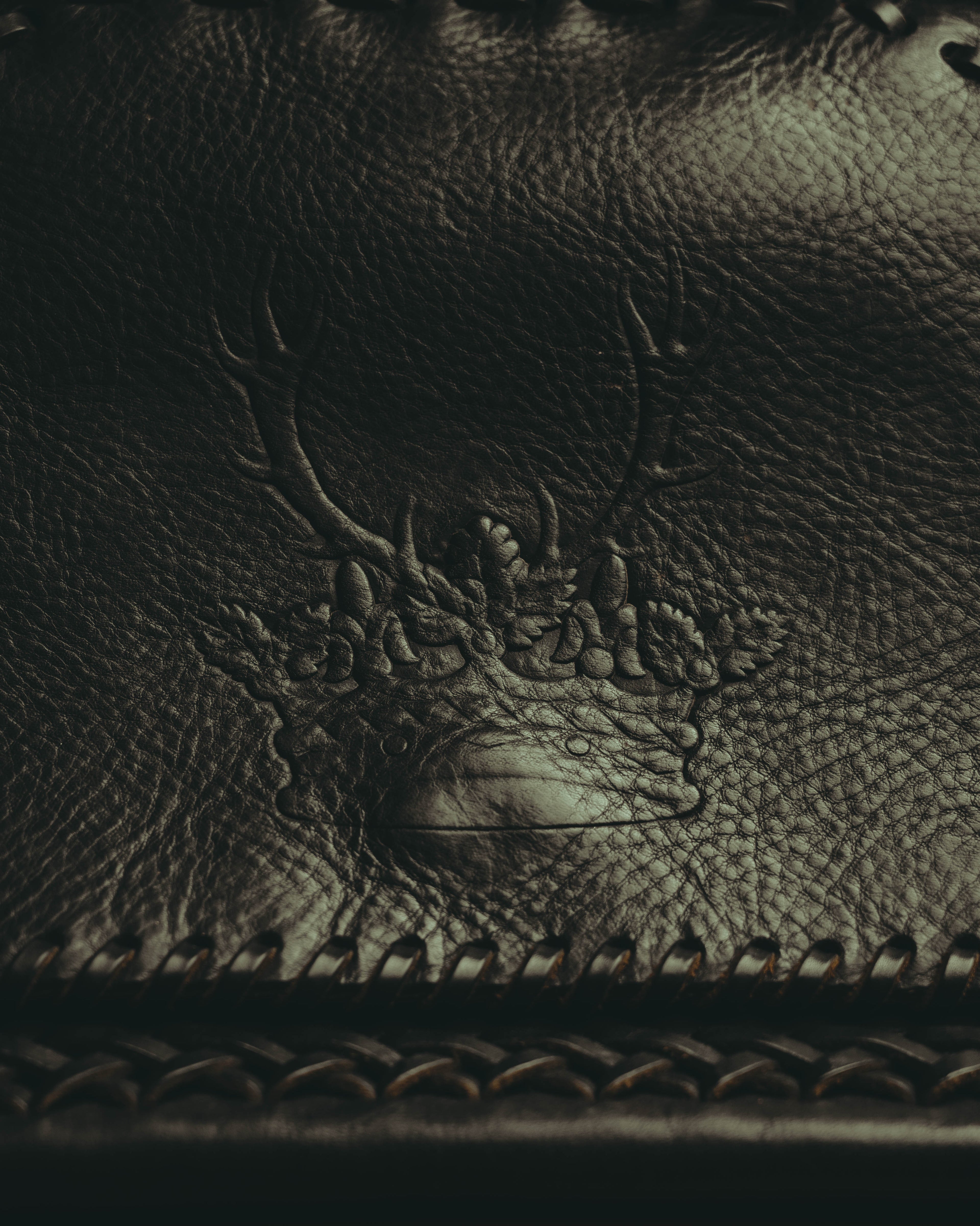 -SPECIAL- “FENDI” 80’s-90’s Coat of arms embossed whipstitched leather handbag