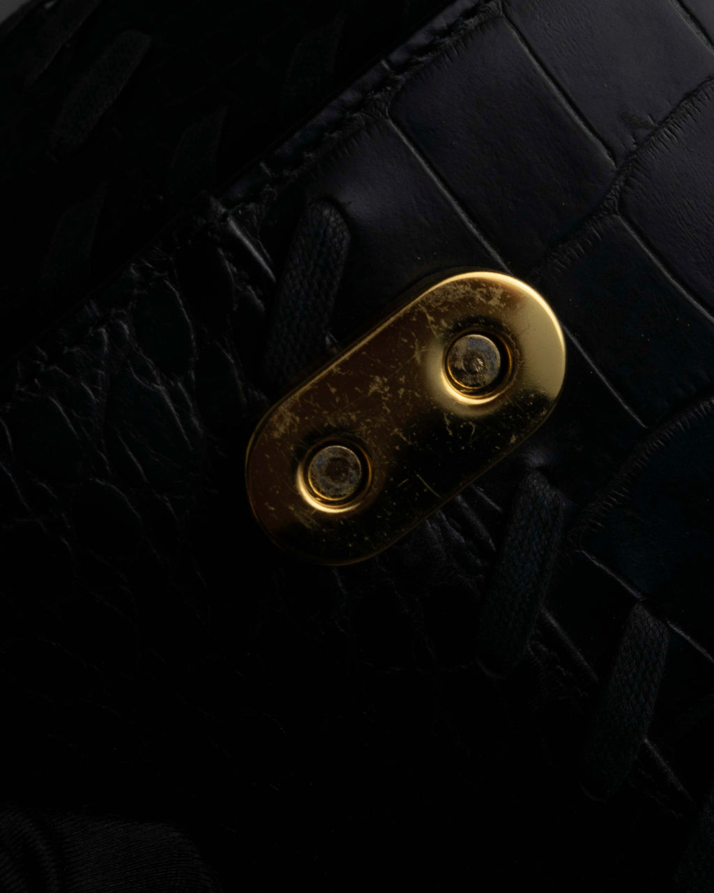 "YVES SAINT LAURENT" Whip stitch design crocodile foil stamped leather hand bag