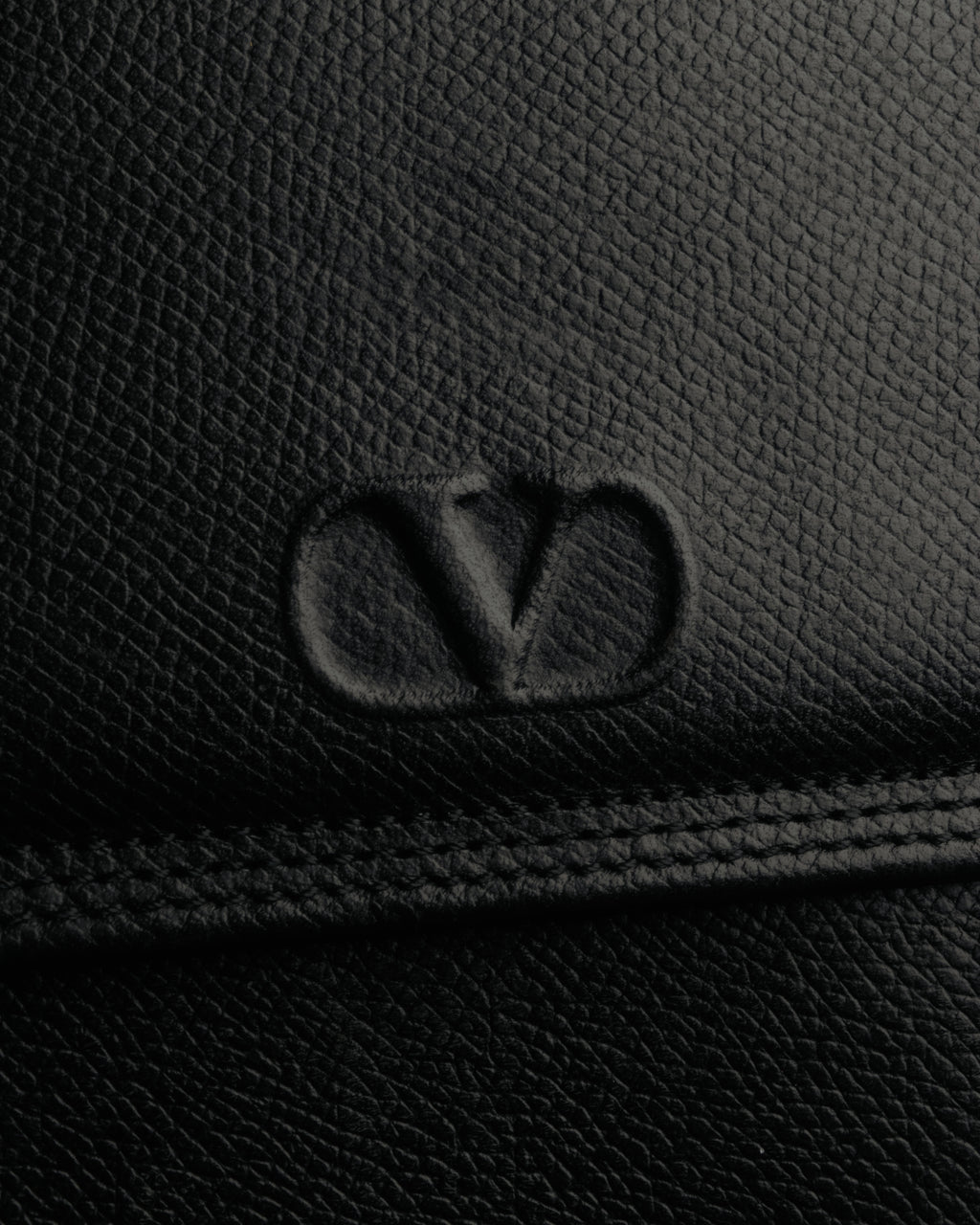 “Valentino Garavani” 90’s-00’s Structured V logo leather handbag