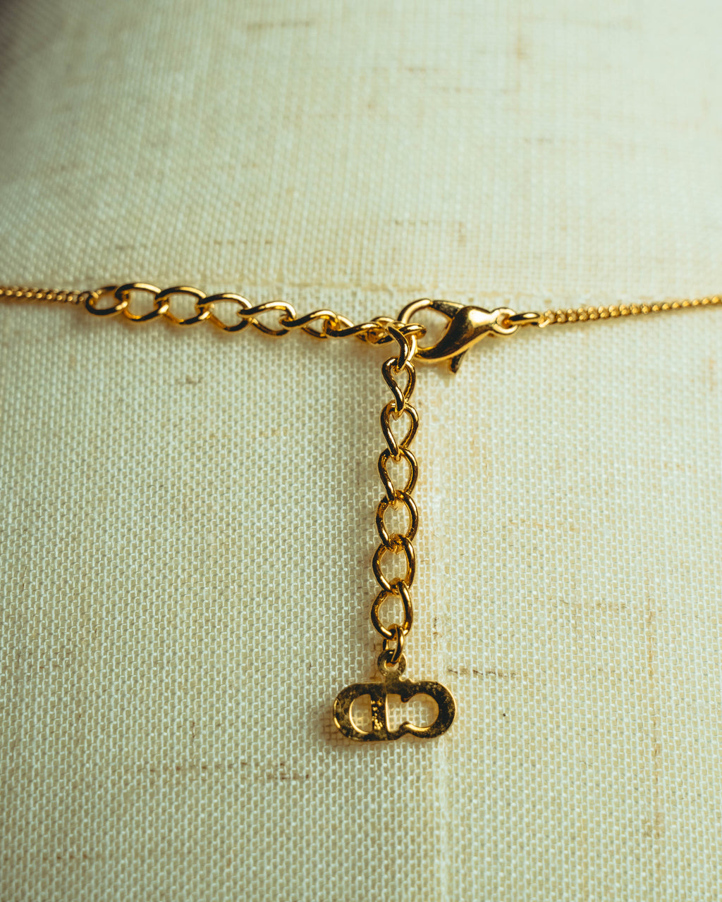 “Christian Dior” 00’s Dior heart charm tassel necklace