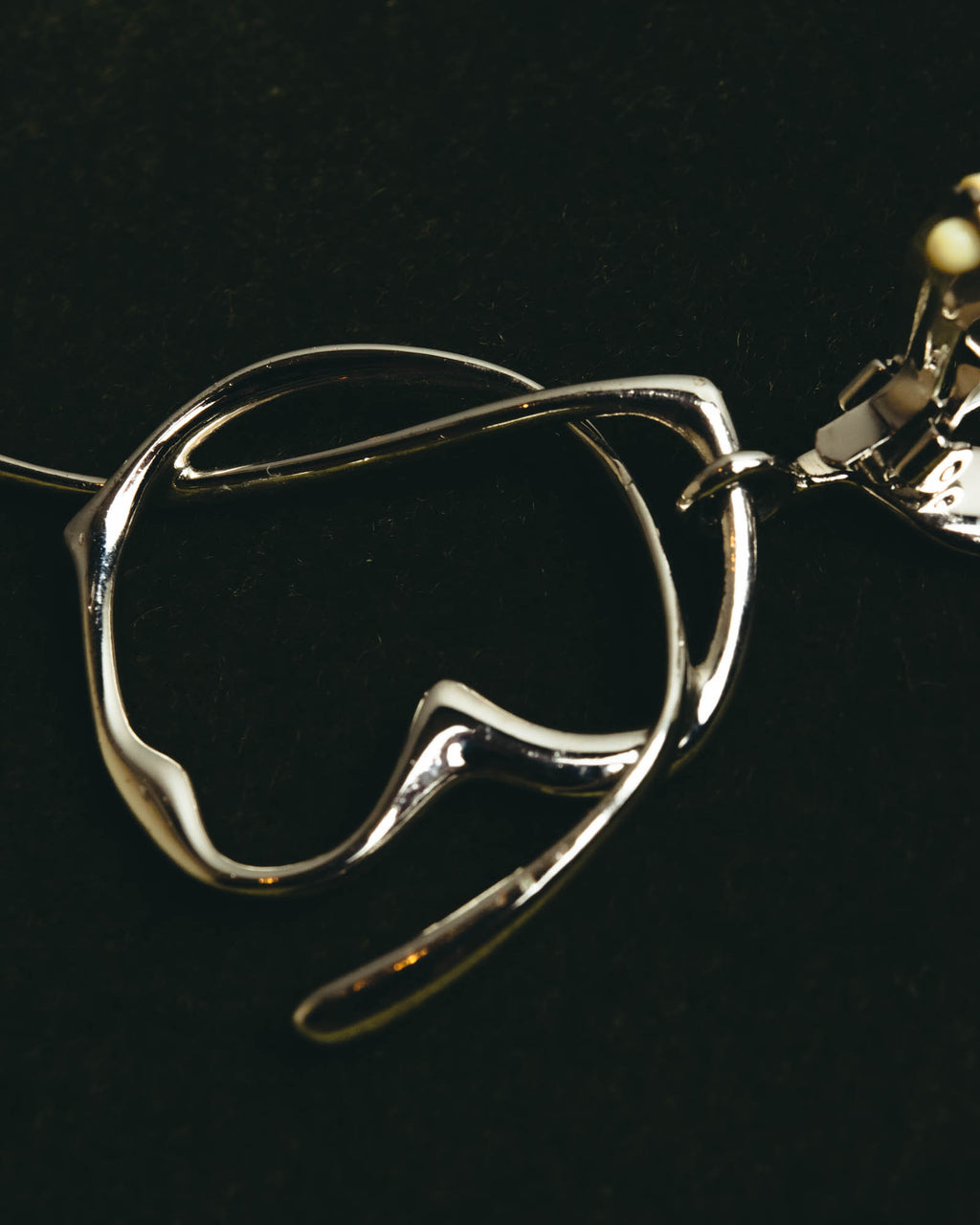 “BALENCIAGA” 2017-2023 organic heart and arrow clip-on drop earrings