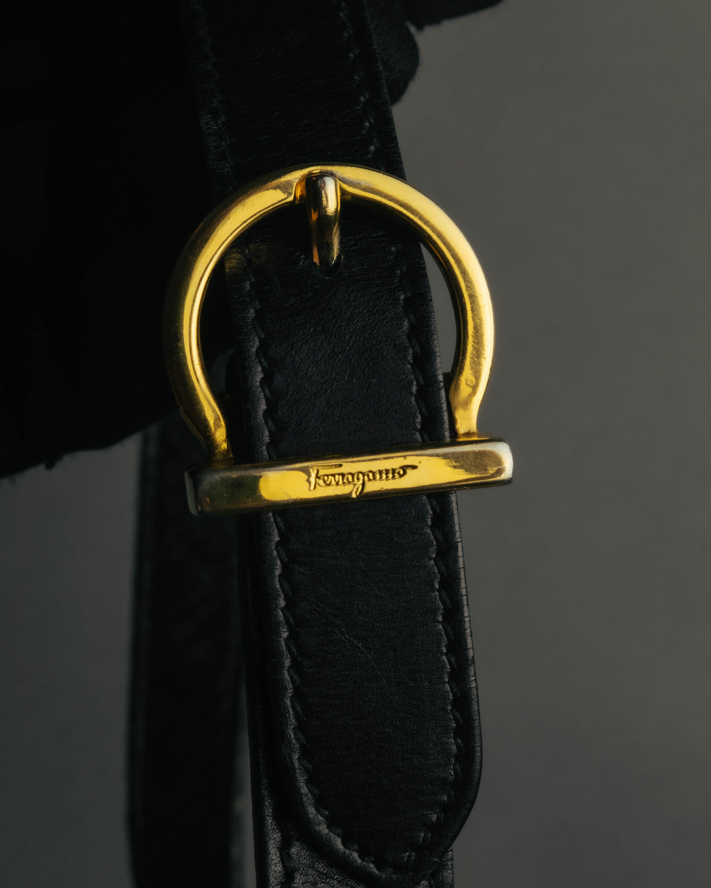 “Salvatore Ferragamo” 90’s-00’s Gancini leather top handle shoulder bag