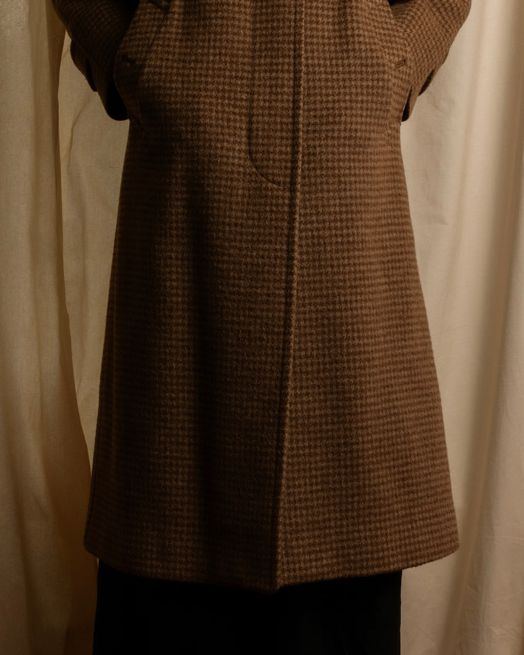 "BURBERRYS" Houndstooth pattern belted stand collar coat