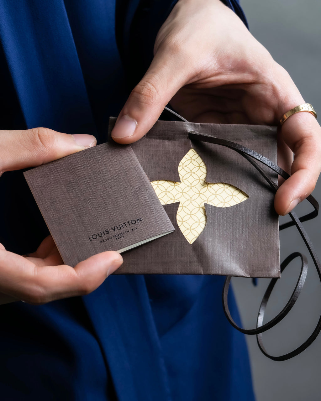 "LOUIS VUITTON" Berg love letters metal ring