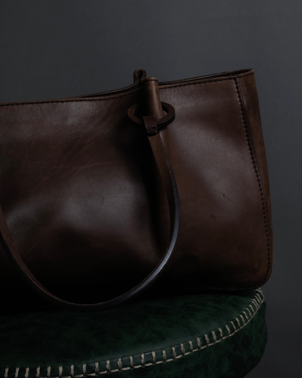 "GUCCI" Horizontally elegant silhouette oiled leather one-shoulder bag