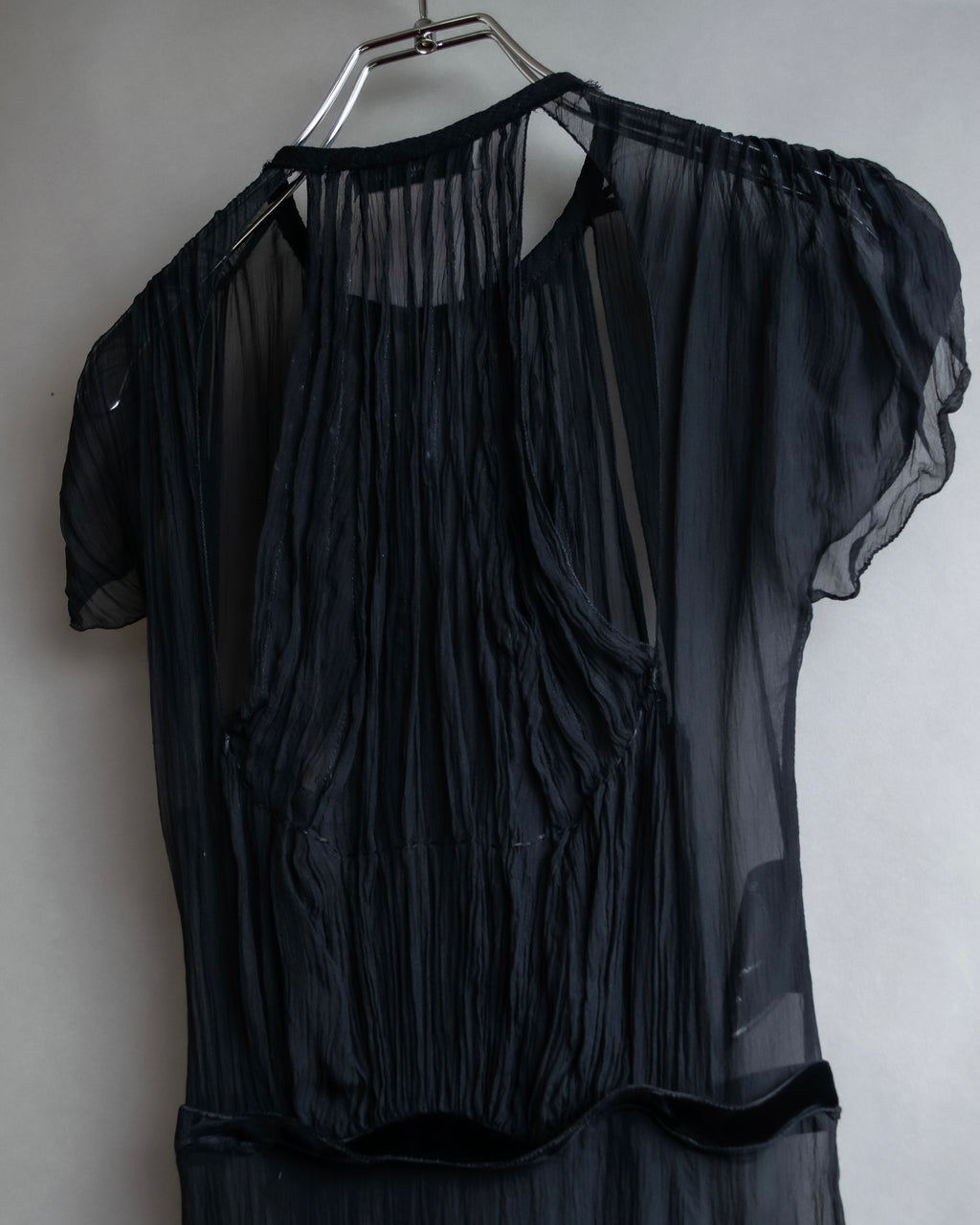 "PRADA" Gathered ribbon design puff sleeve dress