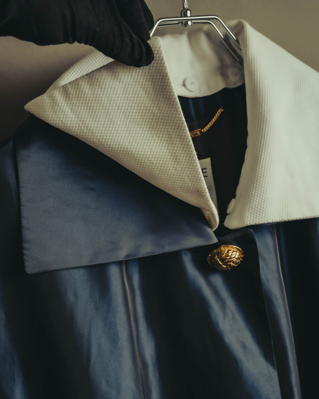 "CELINE" 70's-80's Dramatic contrast collar long coat