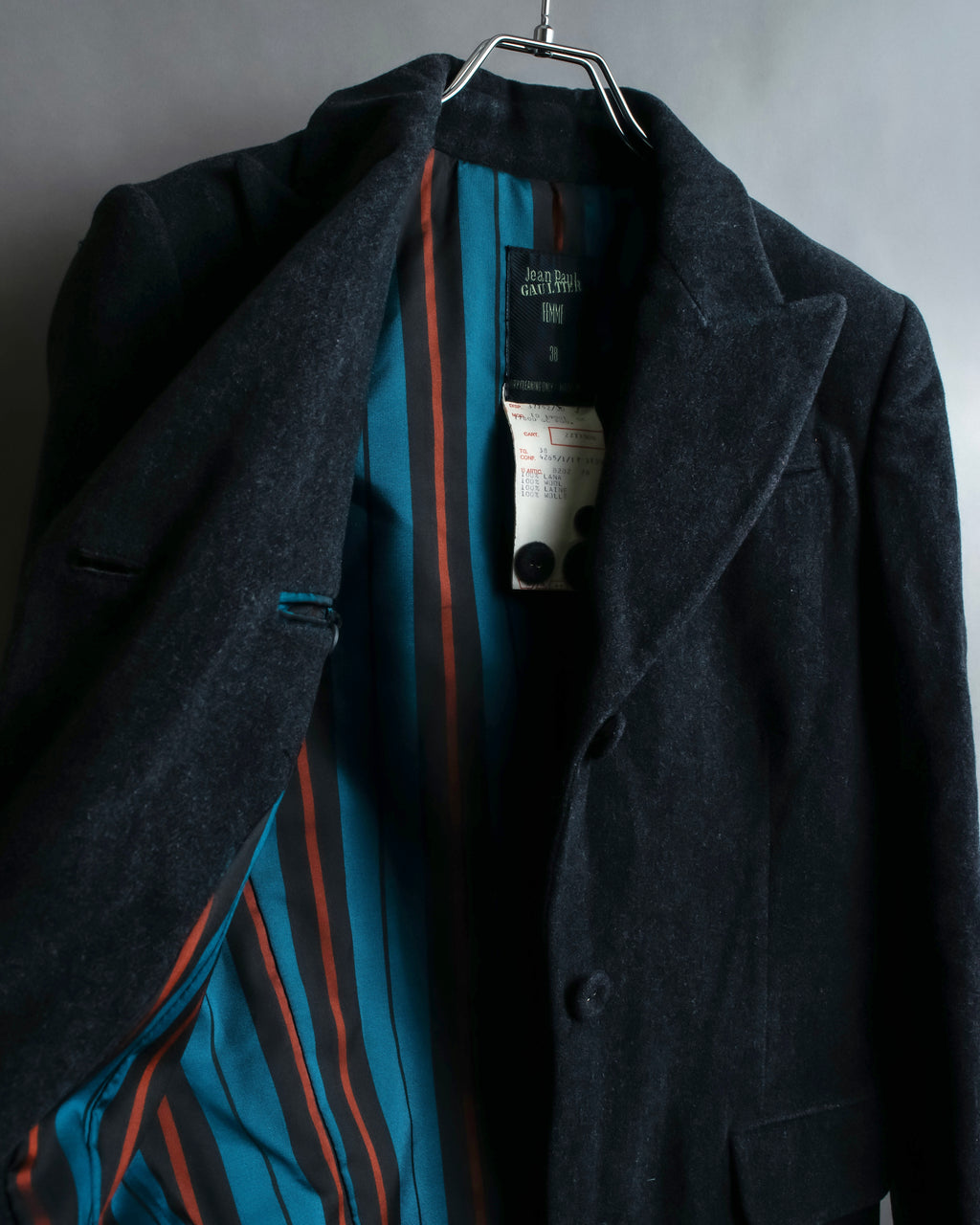 "JEAN PAUL GAULTIER FEMME"
Peaked drape beautiful shape tailored jacket