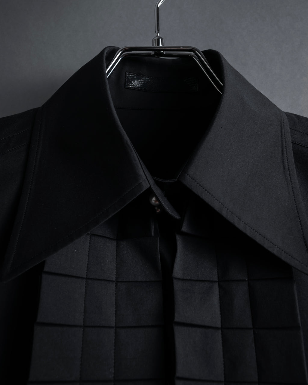 “BURBERRY” Tuxedo bib detail dress shirt