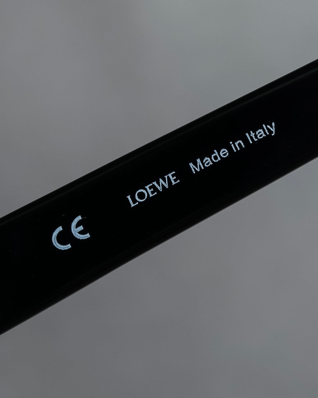 "LOEWE" Anagram logo engraved oval sunglasses