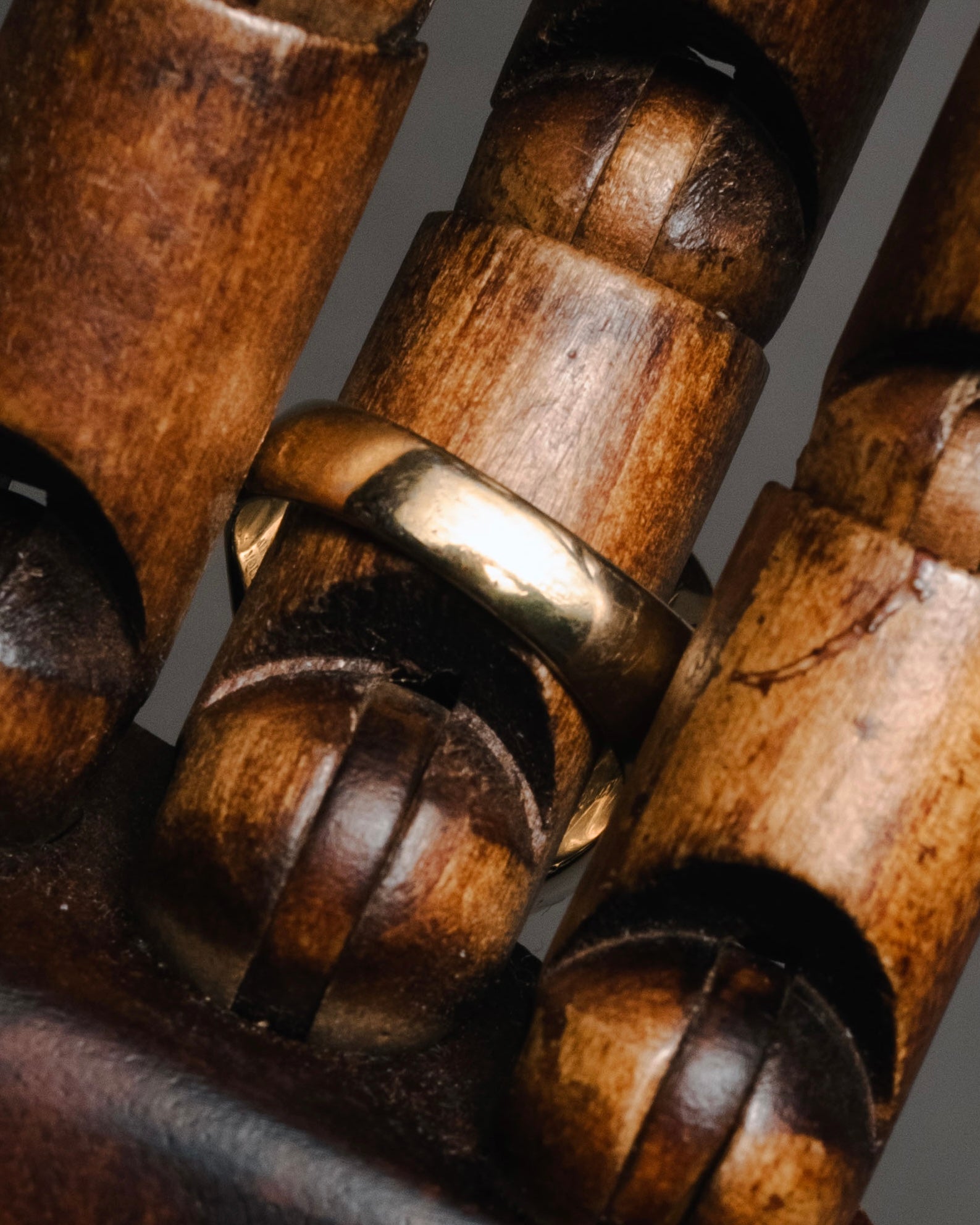 "Alexander McQueen" 10’s black stone signet ring