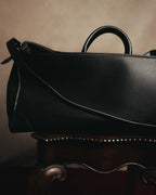 -SPECIAL- "GUCCI" 70's-80's Crest-detailed black leather two-way duffle bag