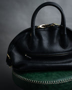 “Salvatore Ferragamo” 2000’s Pebbled leather turn lock bag