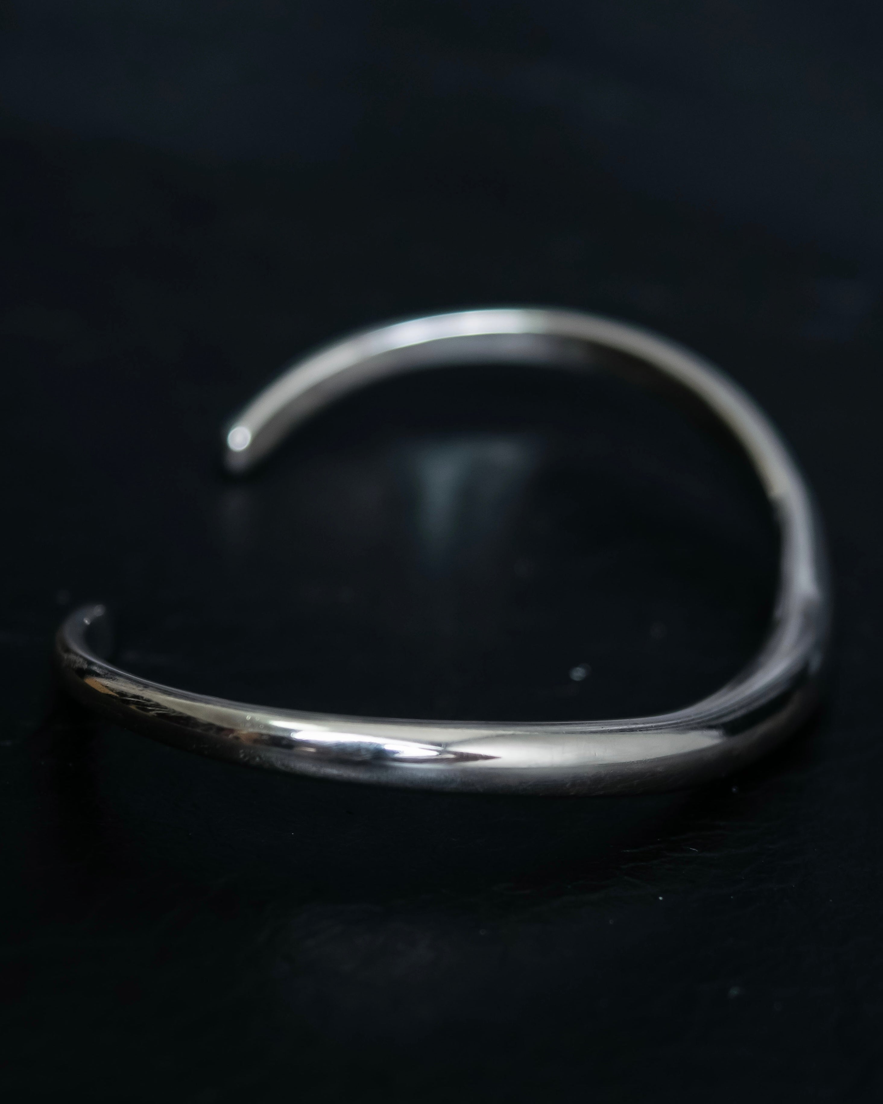 "ete" Silver 925 wavy design bangle