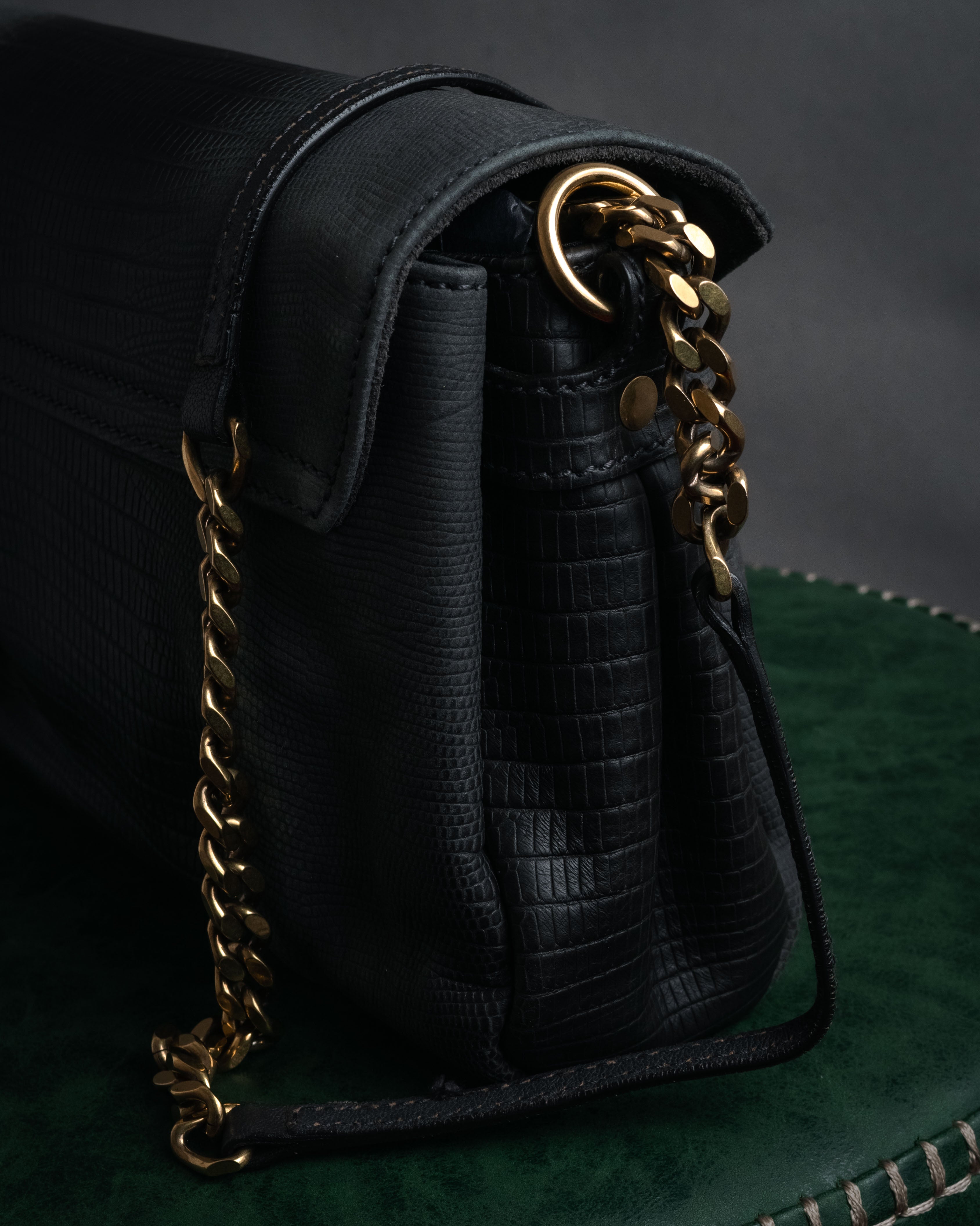 YVES SAINT LAURENT (イヴ・サンローラン) - リザード型押し チェーン