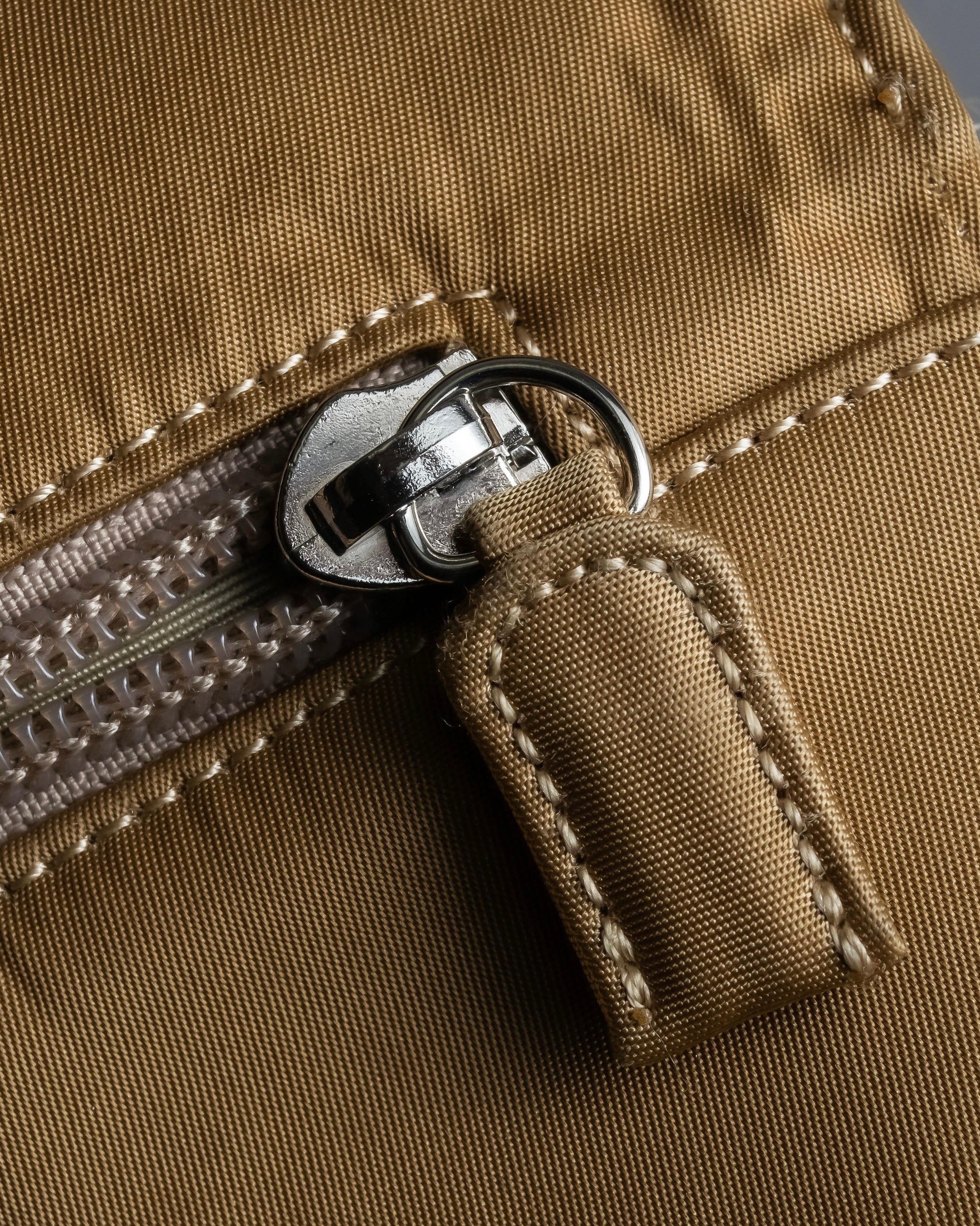 "BURBERRY Black Label" Fur＆nylon reversible design shoulder bag