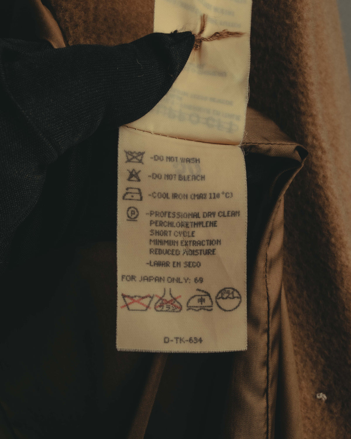 "VALENTINO MISS V" 80's-90's Camel hair single-breasted coat
