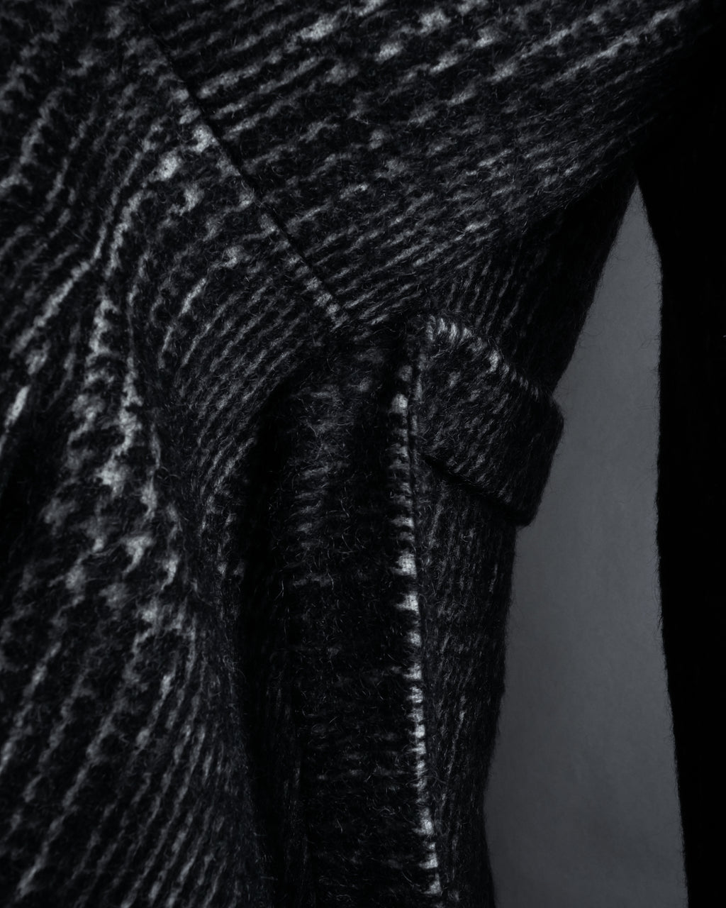 “MAX&Co.” Double-breasted houndstooth tweed coat