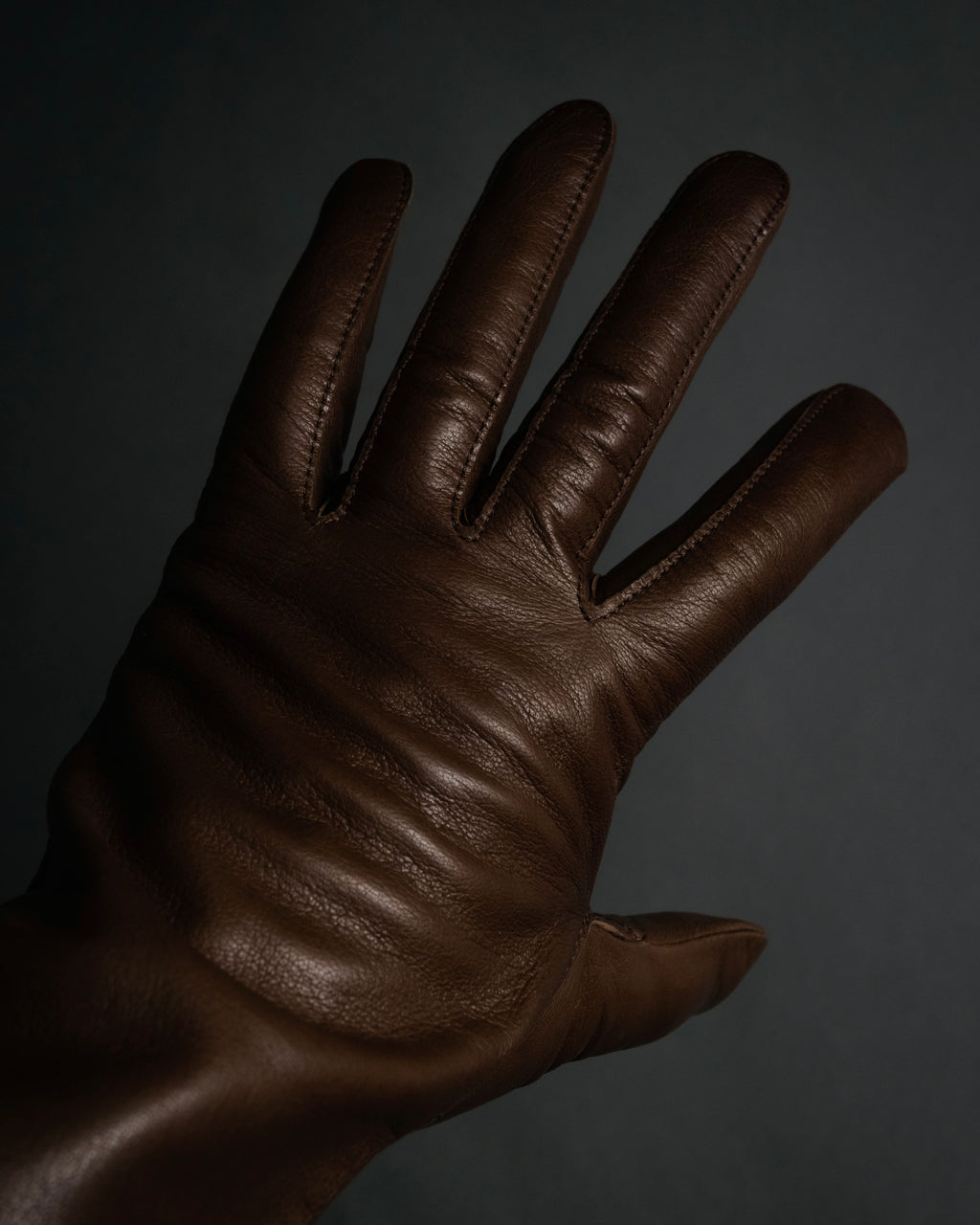 “Chloé” 2000’s Pittards leather minimalist gloves