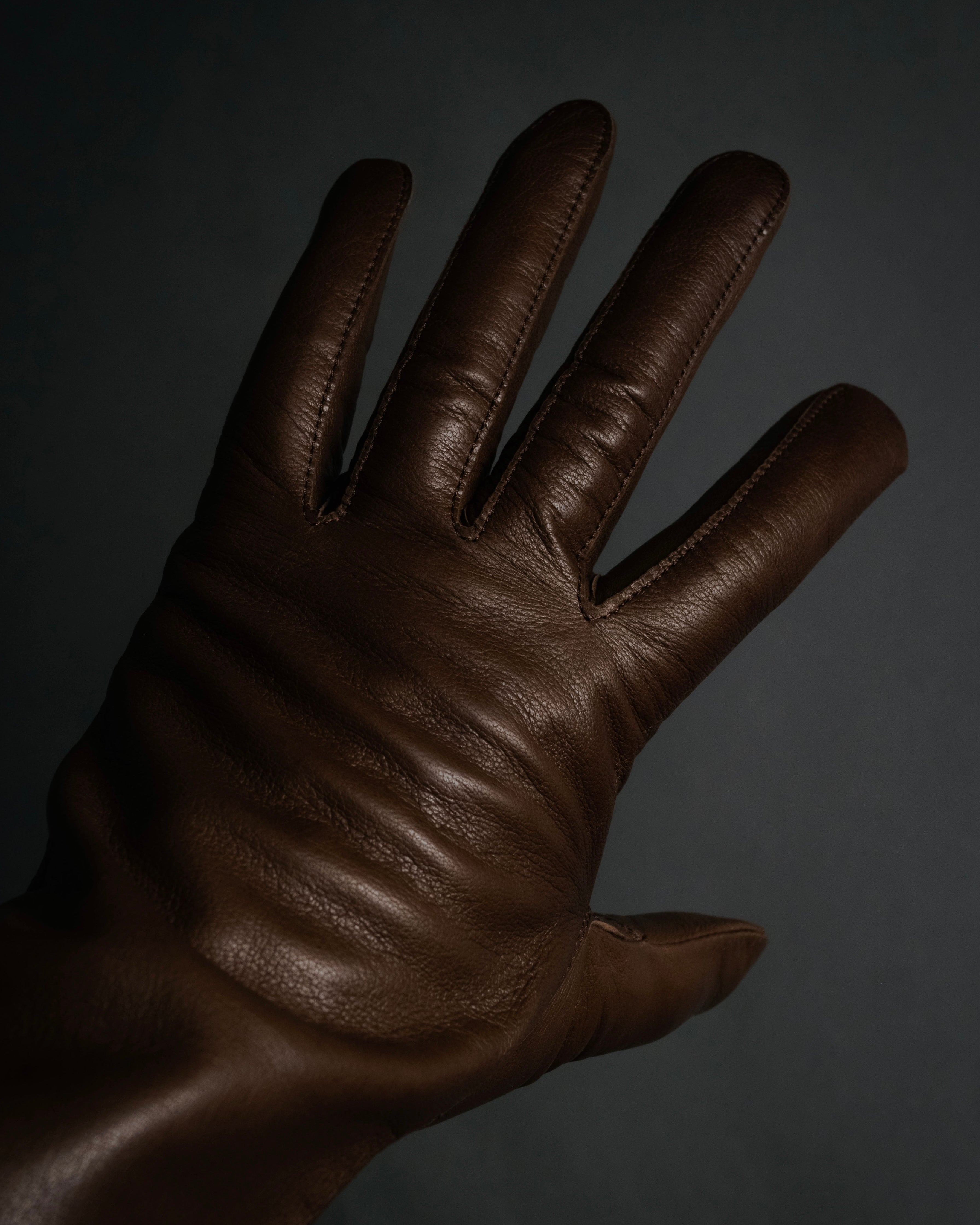 “Chloé” 2000’s Pittards leather minimalist gloves