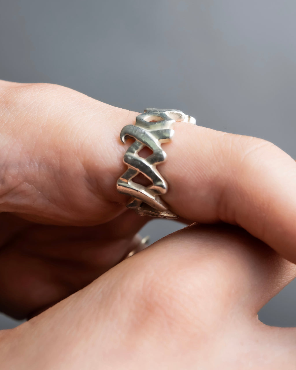 "Tiffany&Co" Paloma picasso love and kiss xo motif ring