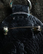 "Y's" Black leather flower motif design brooch