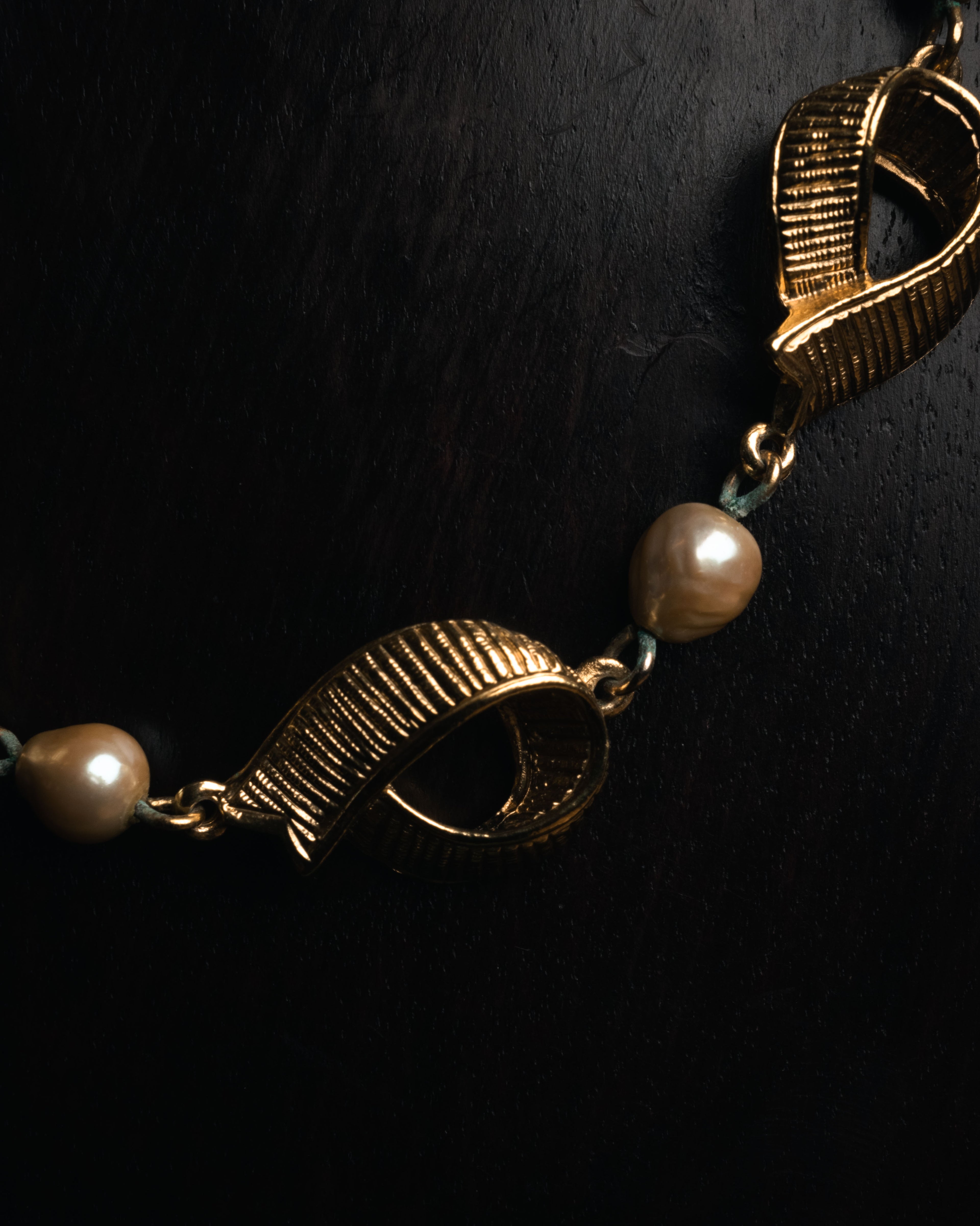 “Yves Saint Laurent” 80’s-90’s Baroque pearl heart motif necklace