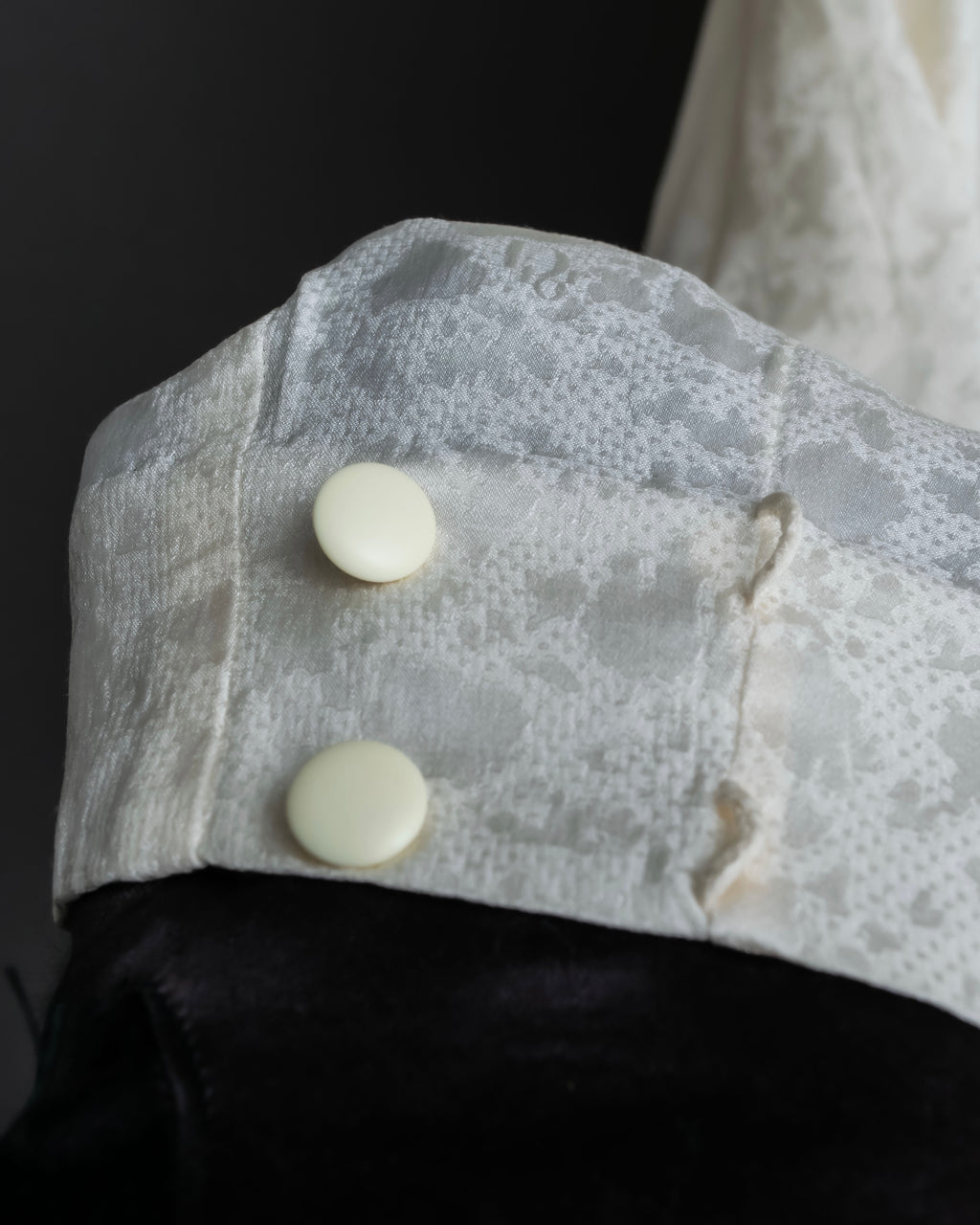 "Christian Dior" Shiny off-white shirt