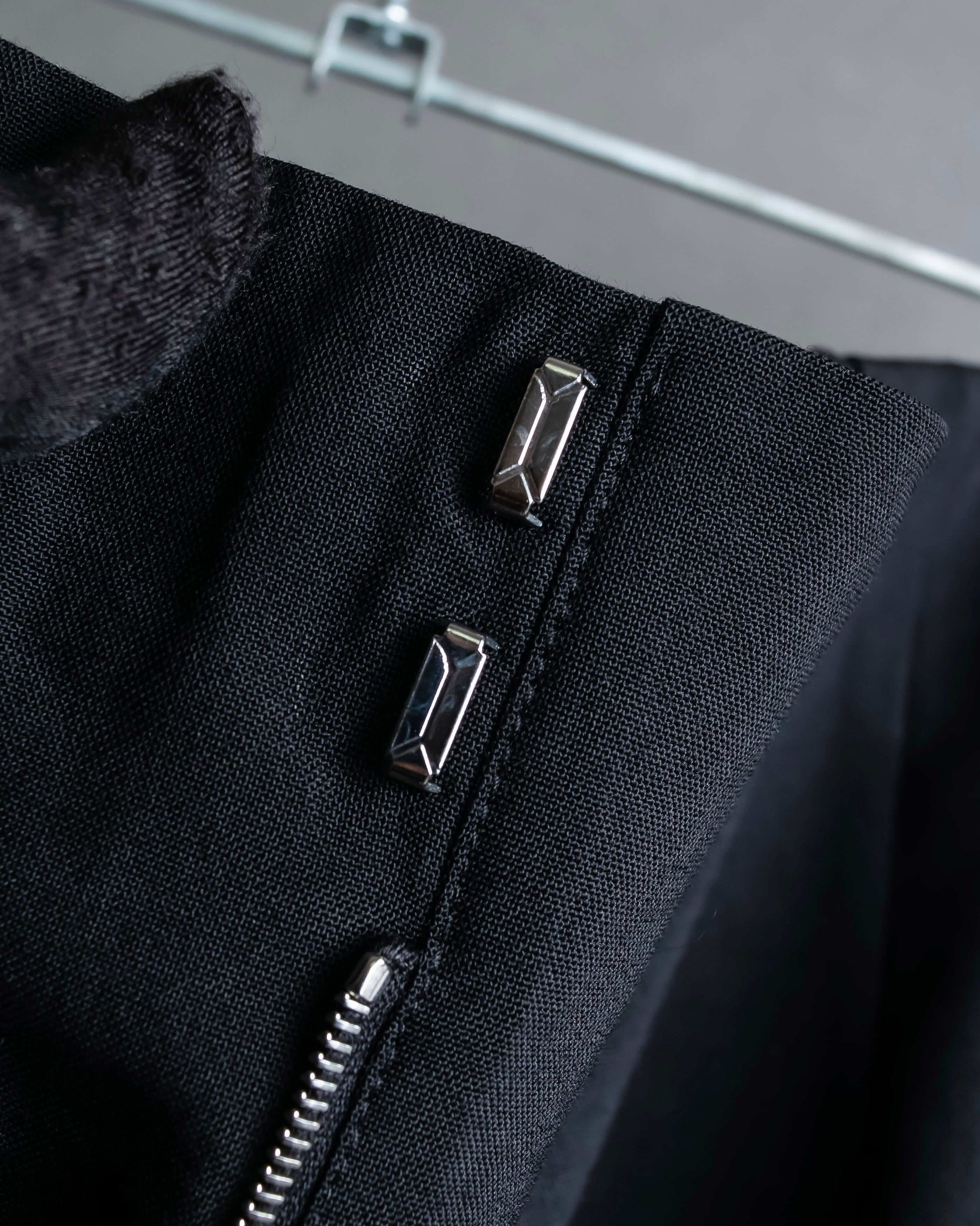 "LOEWE" Deep pleat tapered draped slacks