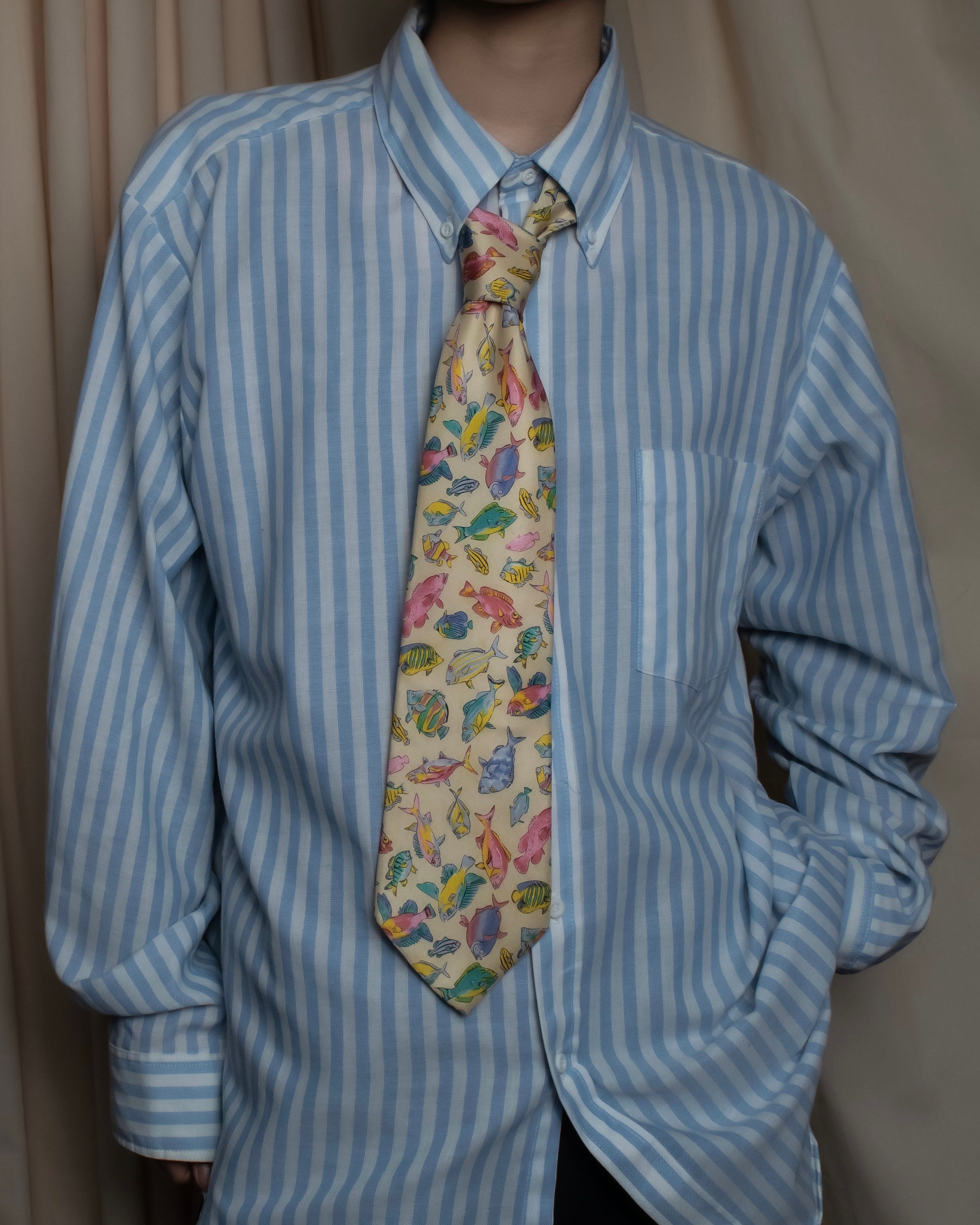 "GUCCI" Colorful fish motif silk neck tie