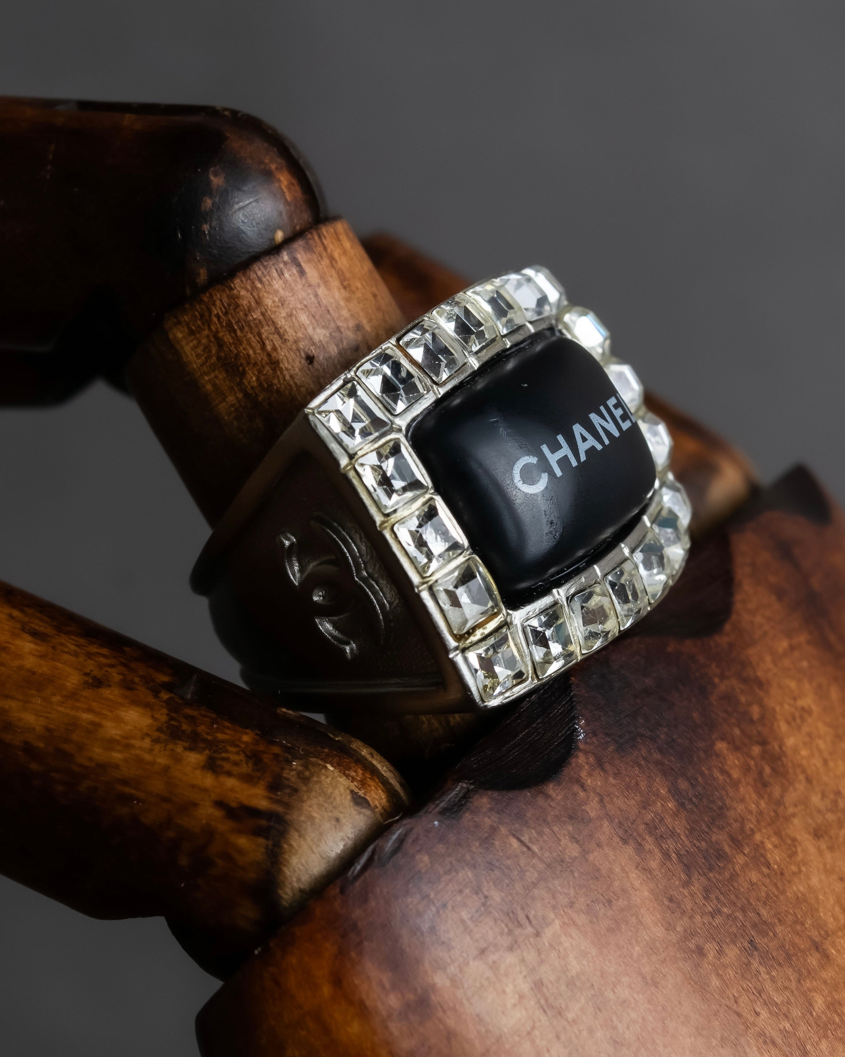 "CHANEL" 00AW Karl Lagerfeld period clear stone design logo engraved ring